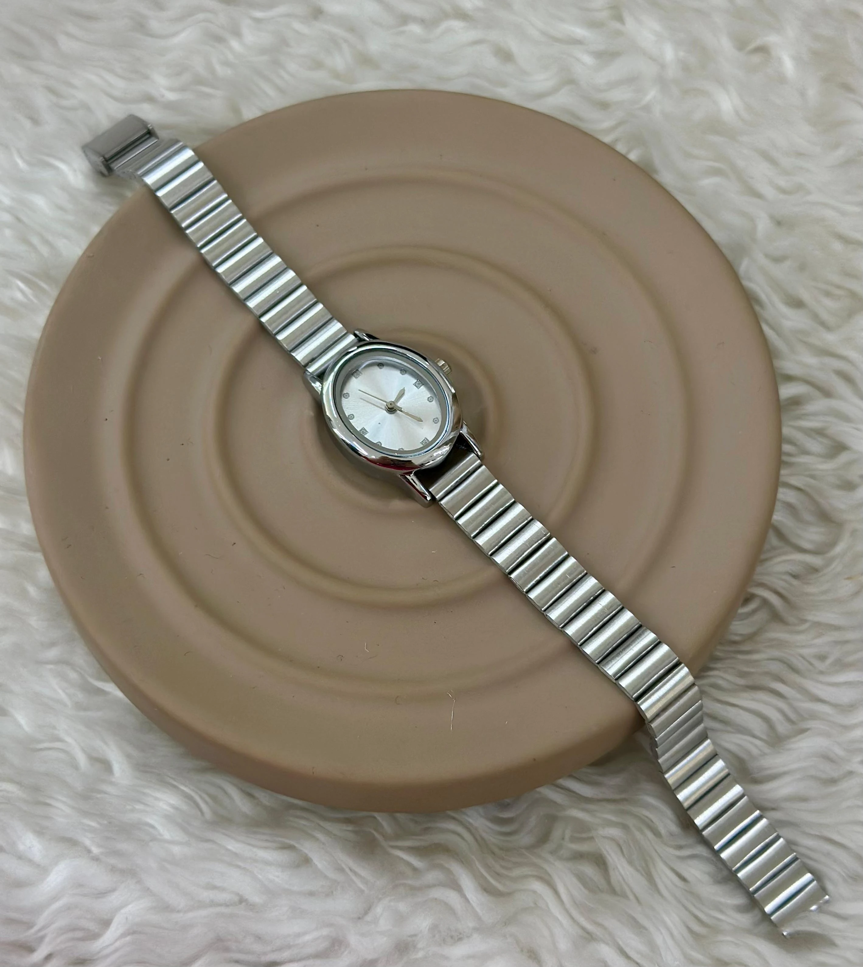 ◻️ Gümüş Tel Bilezik & Işıltılı Kare Saat 👑