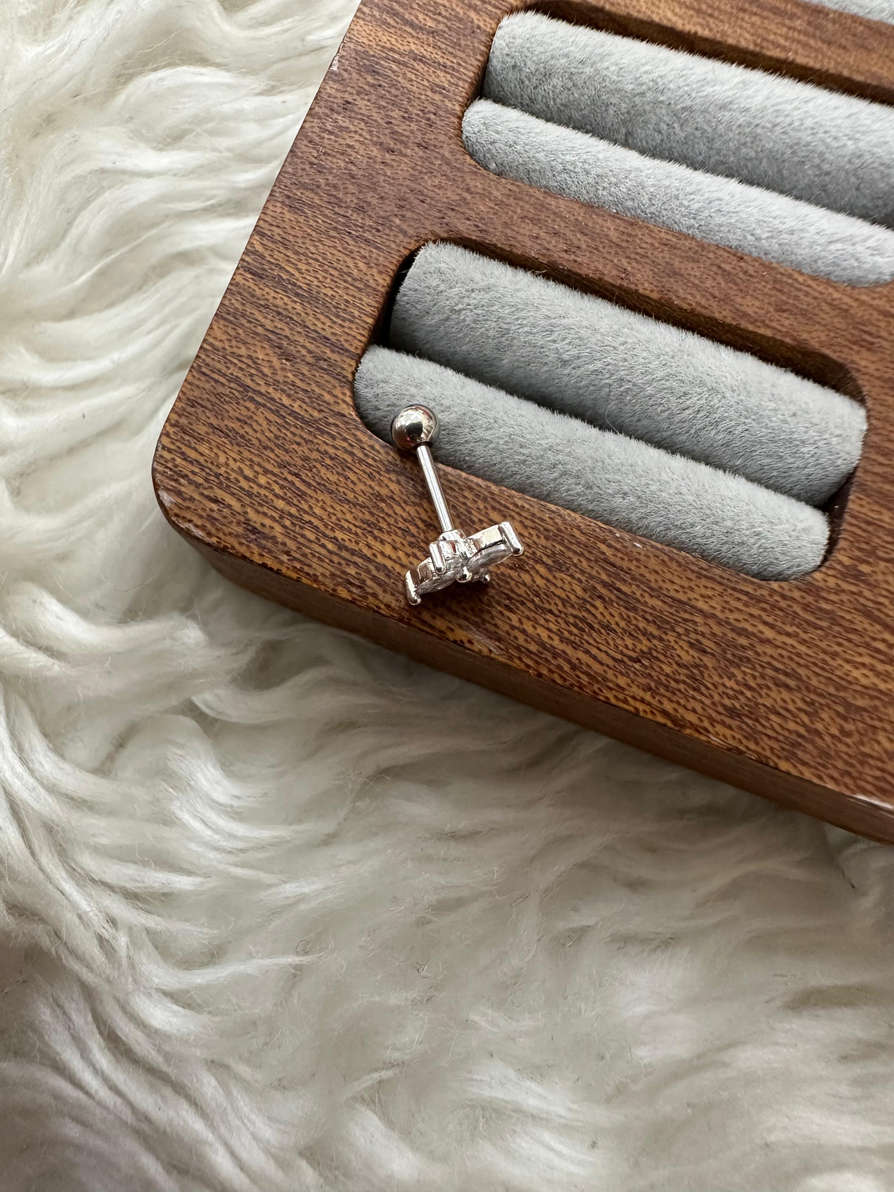 💚 ŞANS GETİREN İZ: DÖRT YAPRAKLI YONCA PIERCING 💚