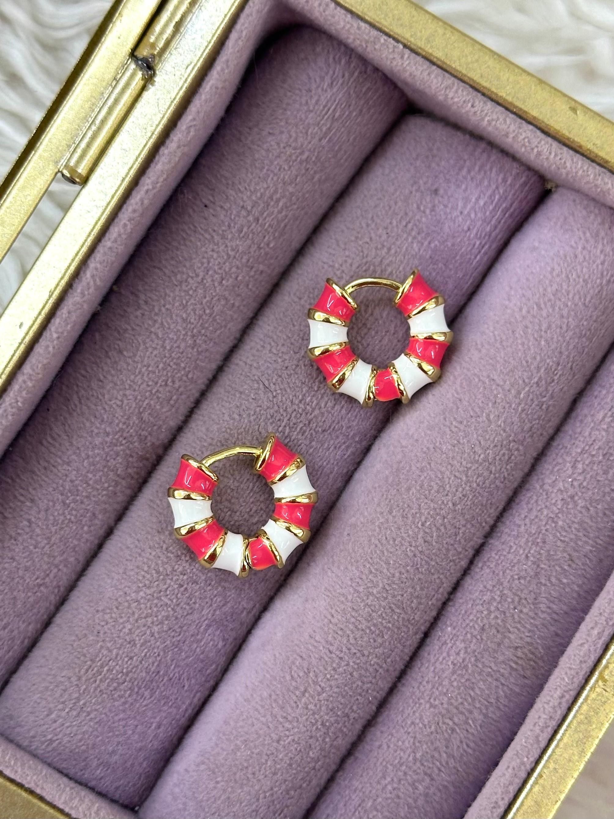 Çelik Gold Renkli Pembe-Beyaz Mineli Halka Küpe