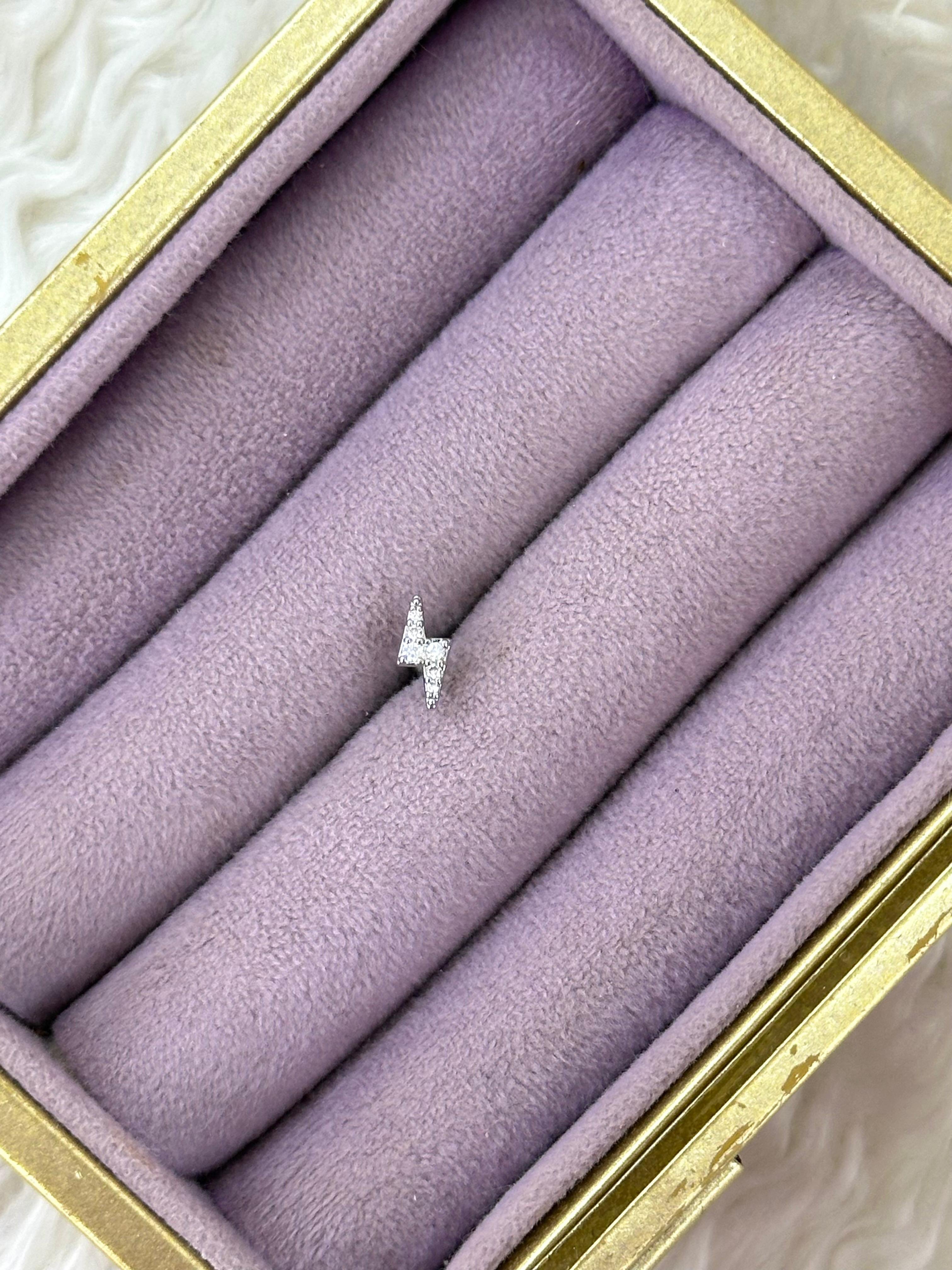 Şimşek Işıltı — Zirkon Taşlı Mini Çelik Piercing (Gümüş)