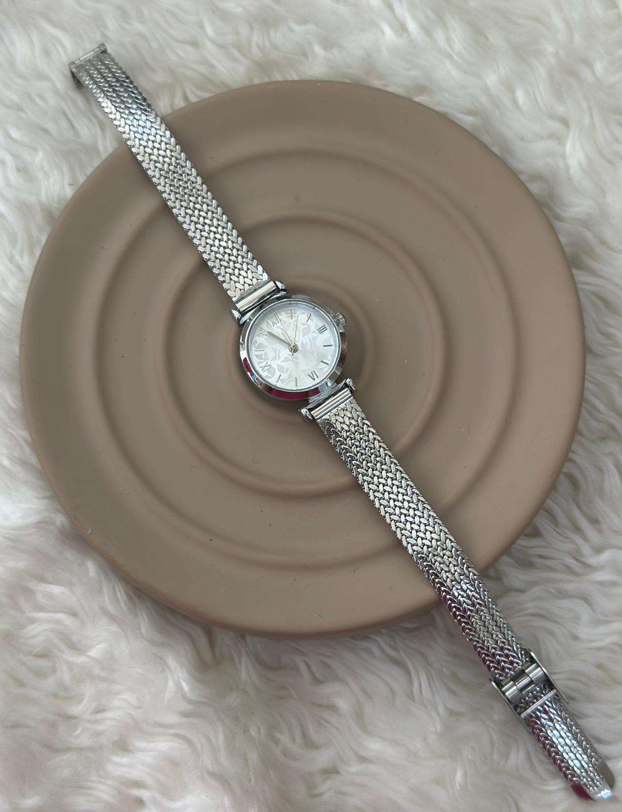 Hasır Kordonlu Minik Kadran Saat 🌷