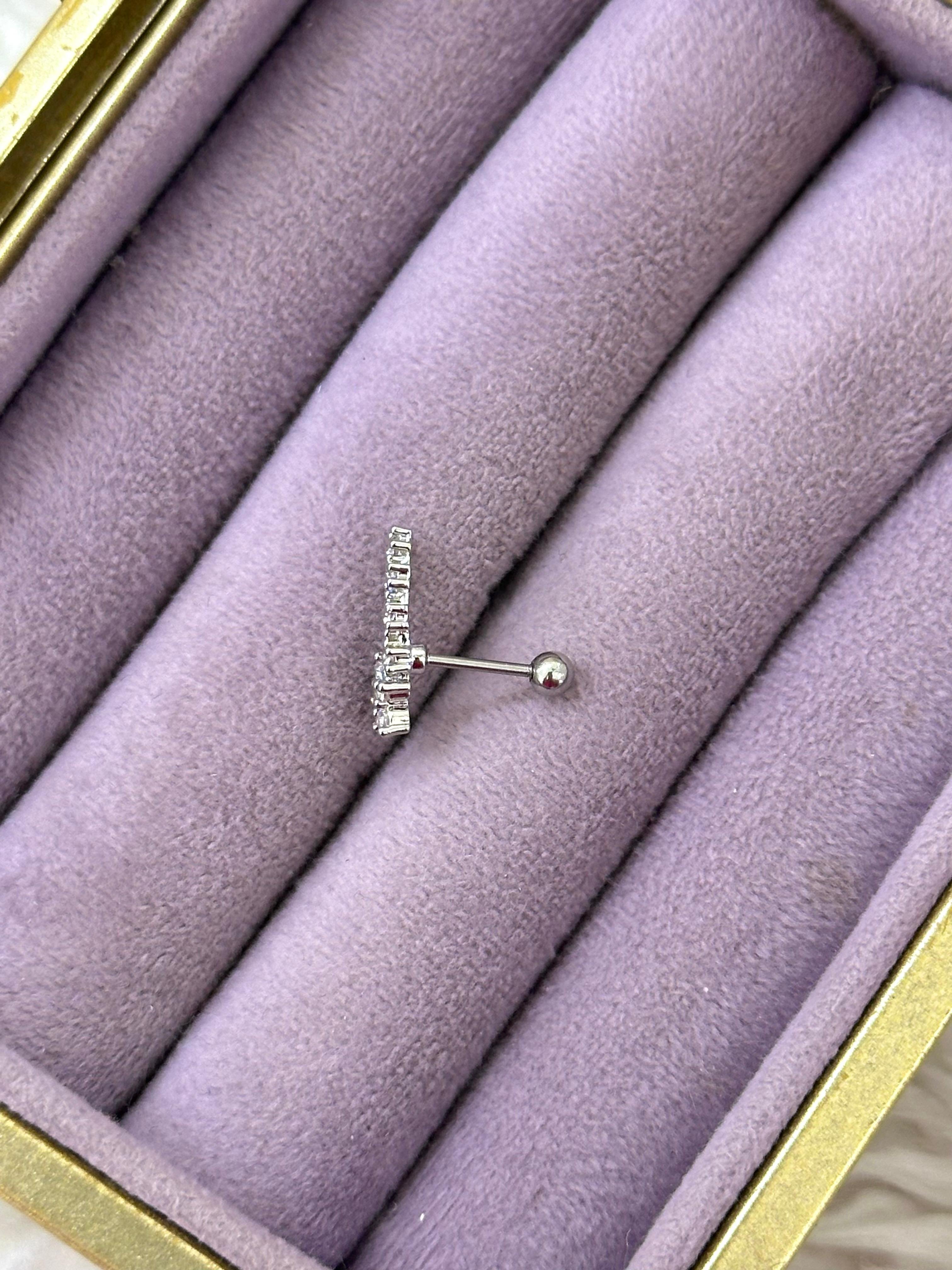 ✨ Yıldız Kıvrımı Çelik Ear Climber Piercing ✨