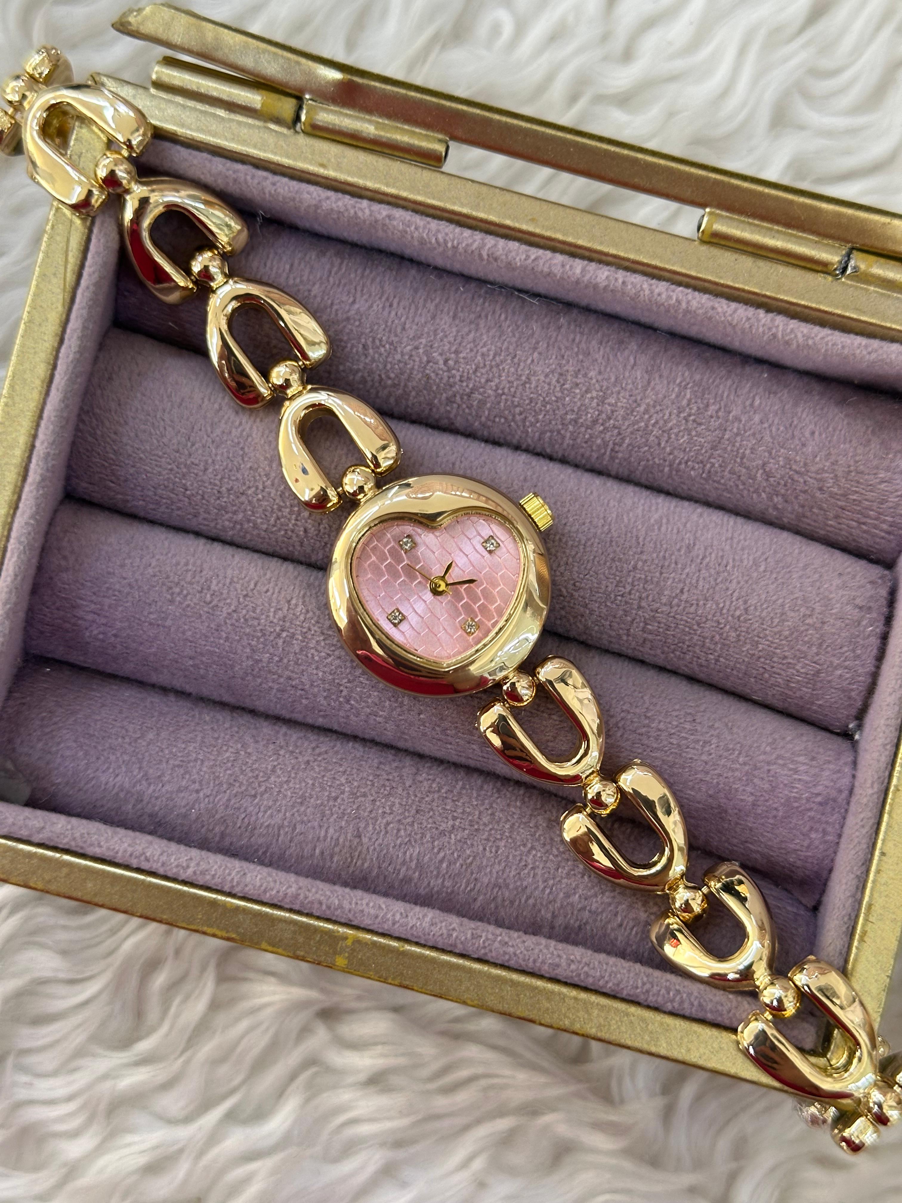 💖 Gold Yuvarlak Saat: Pembe Kalbin Sıcaklığıyla Parlayın 🥂