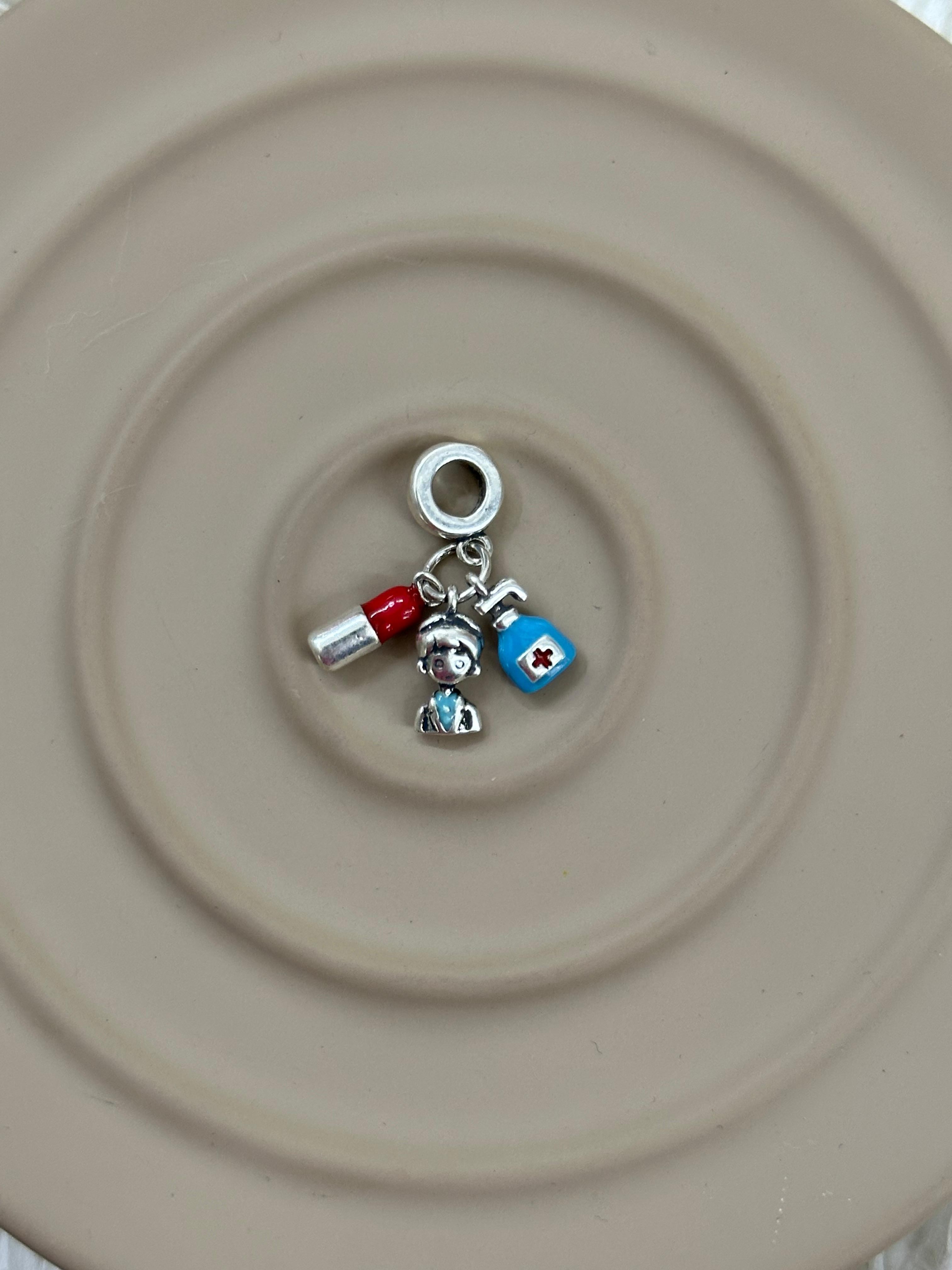  “Sağlık Kahramanı” Hemşire Charm