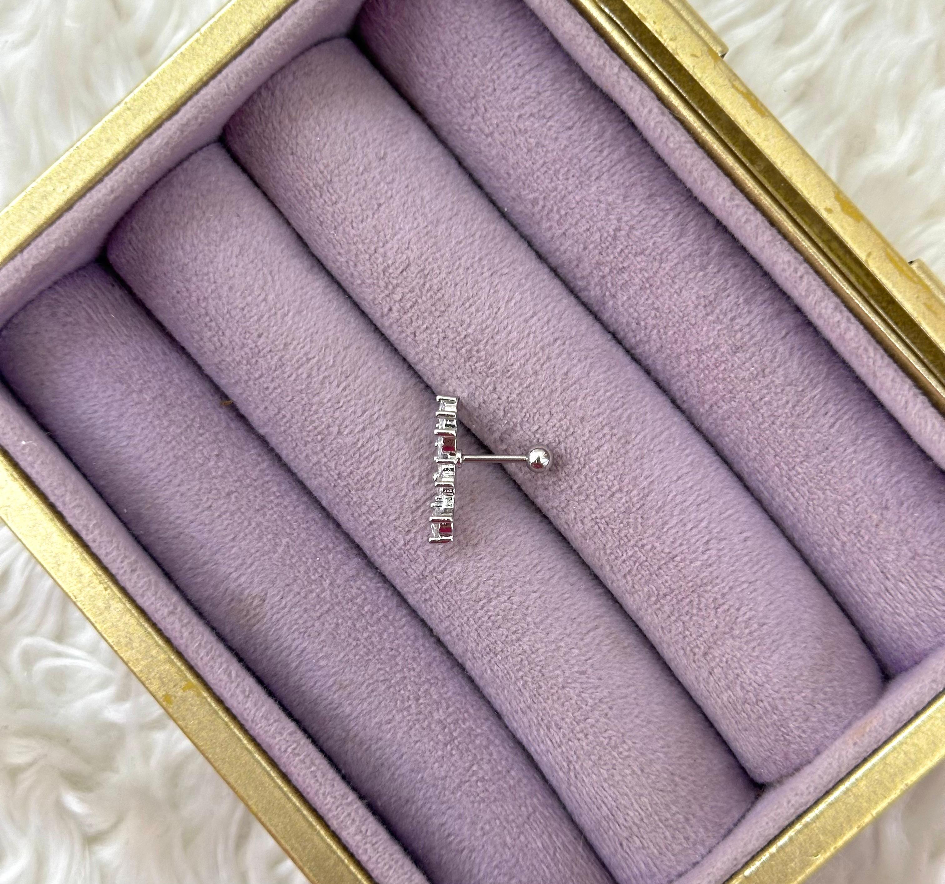 ✨ Yaprak Sarkaç Işıltı Çelik Piercing ✨