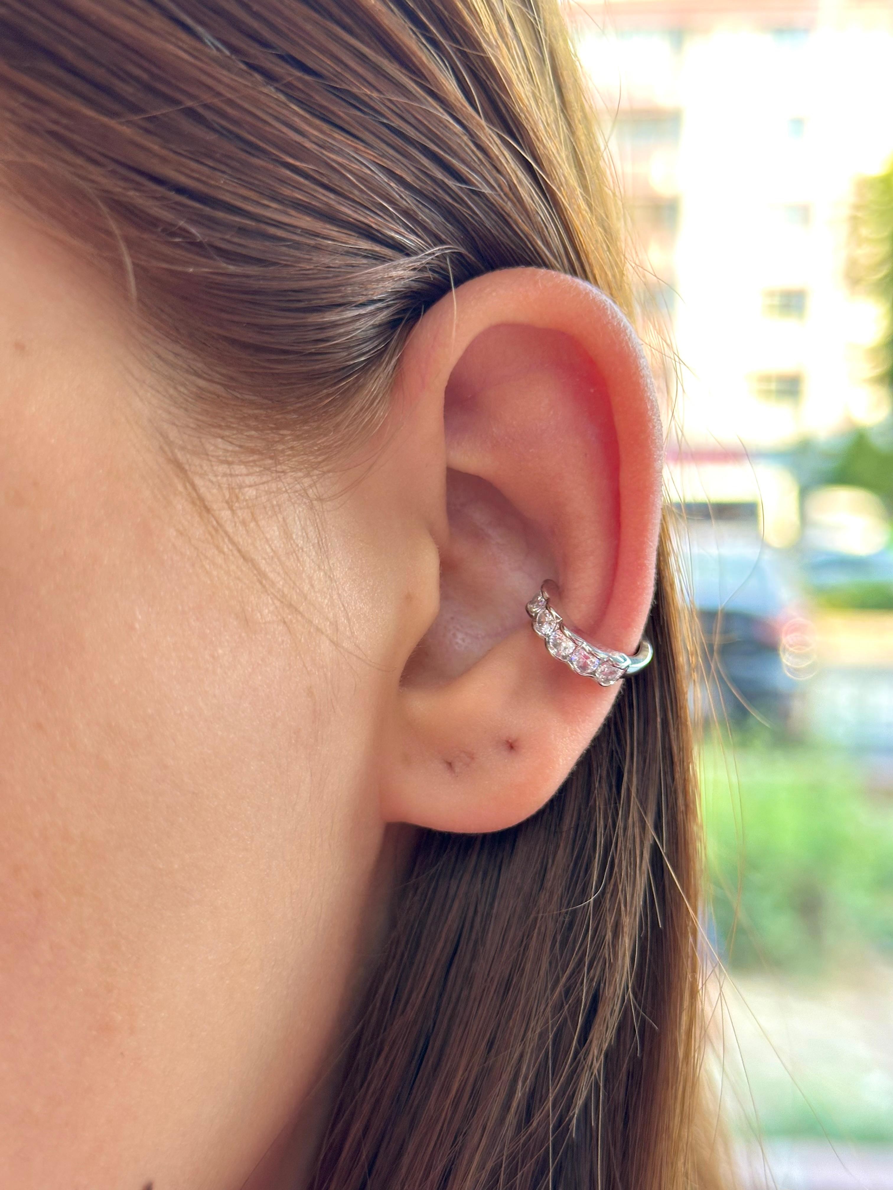 Çelik Sıralı Yuvarlak Taşlı Ear Cuff Kıkırdak Küpe – Silver