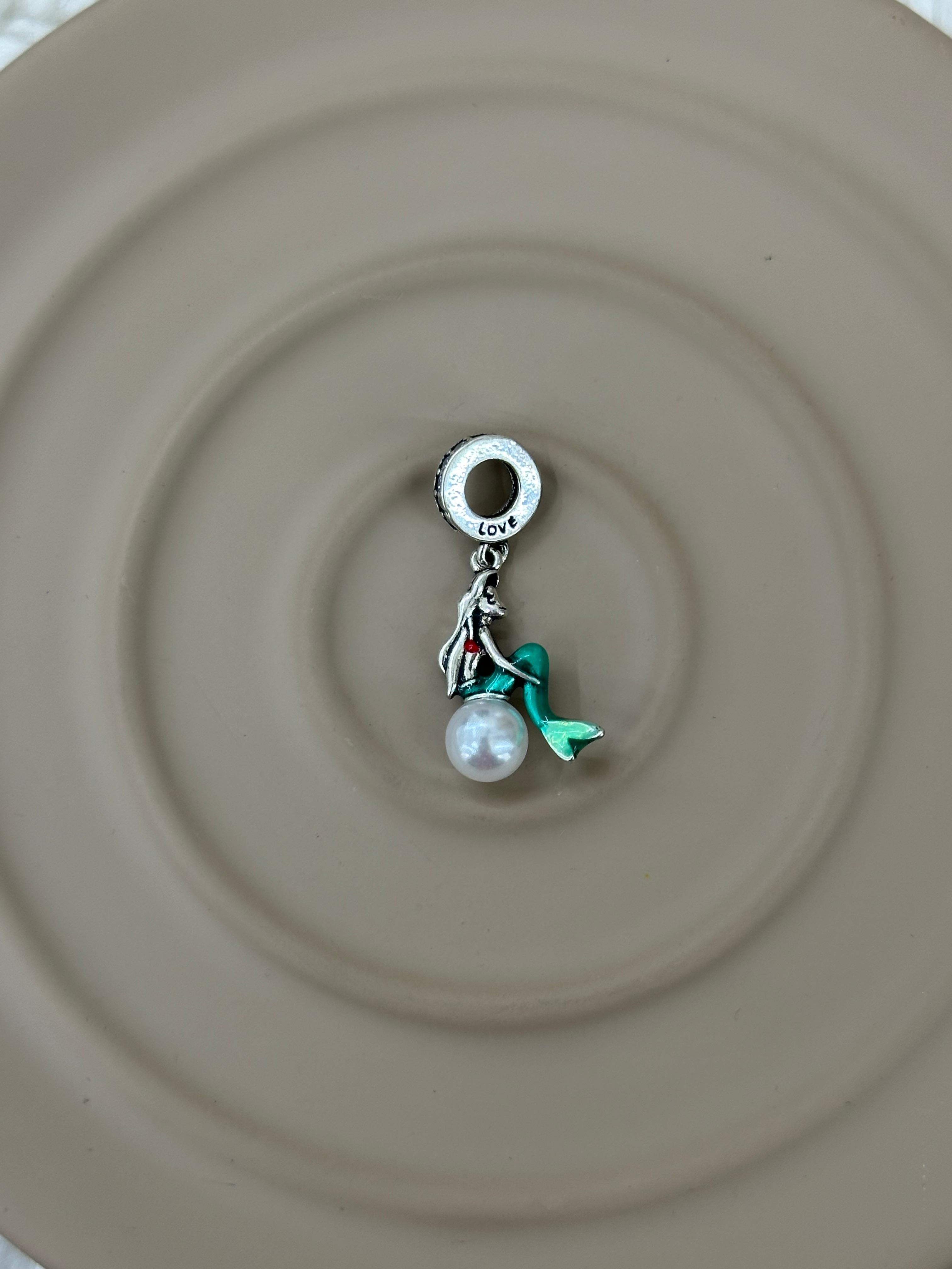“İnci Prenses” Deniz Kızı Charm