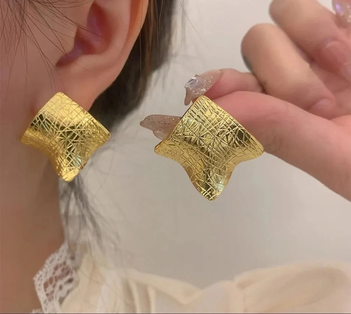 Çelik Gold Küpe