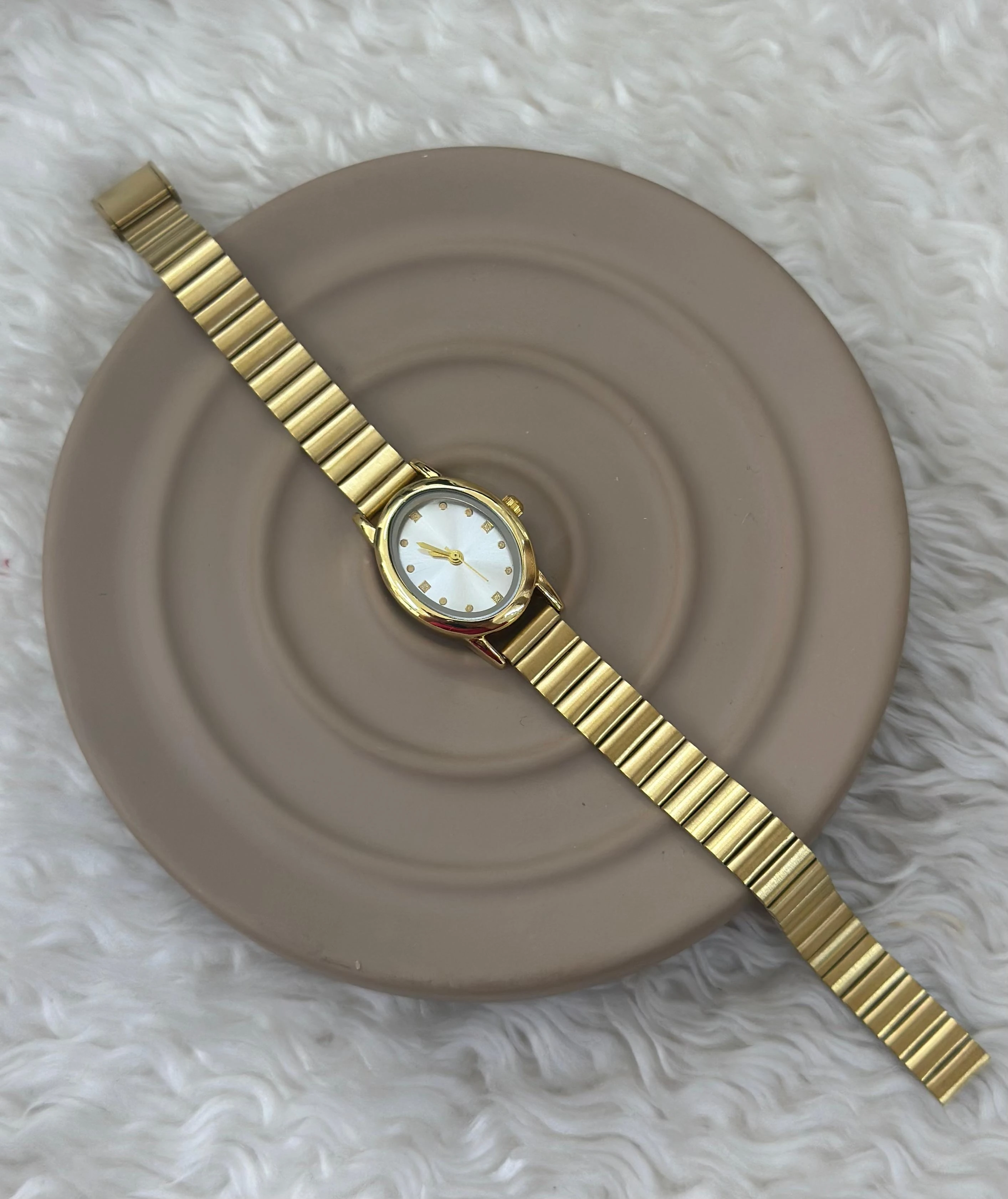  KLASİK OVAL KADIN SAATİ 🥇