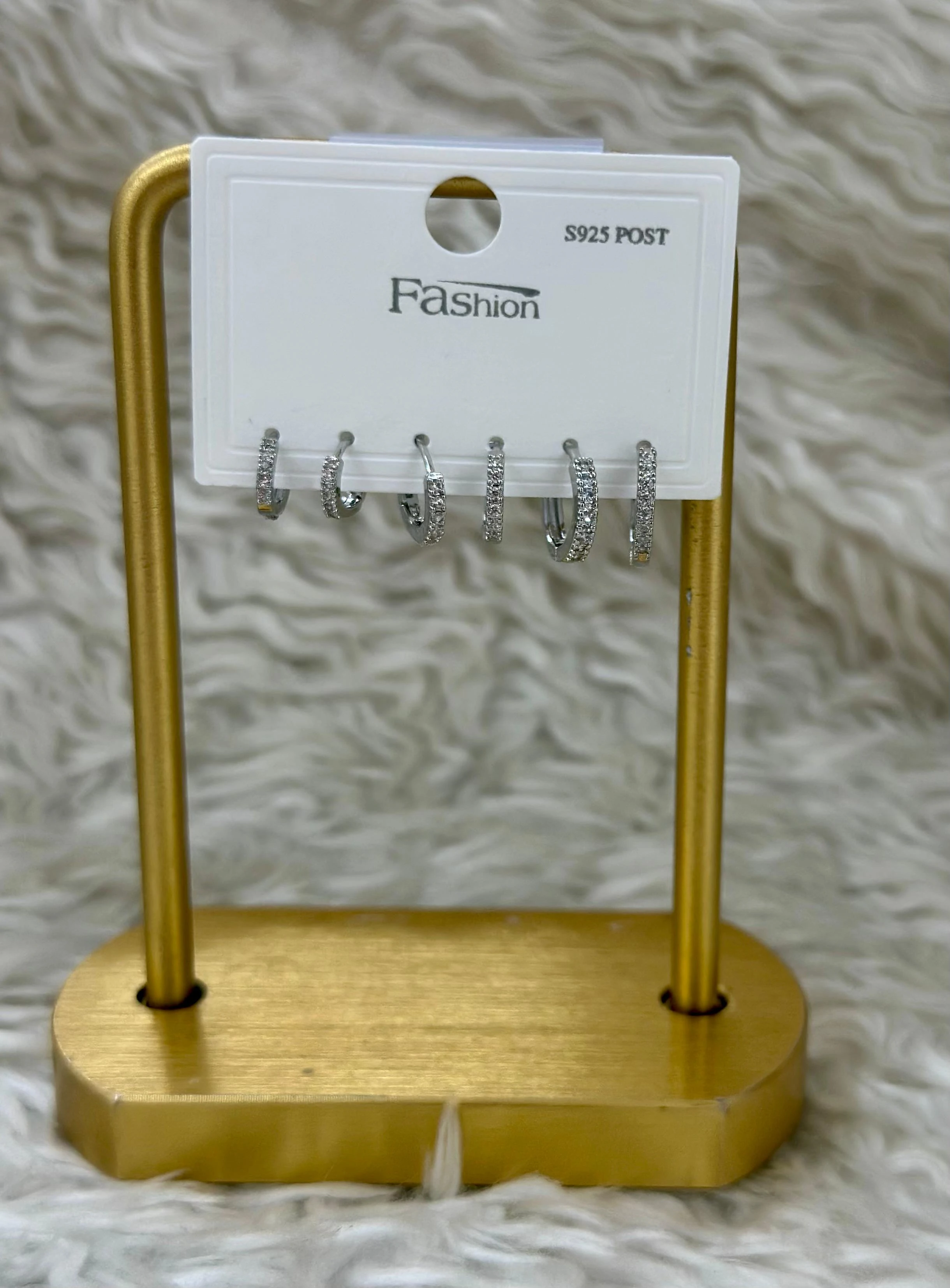 📐 Dinamik Derinlik: 6'lı Gümüş Boyutlu Küpe Seti! ✨