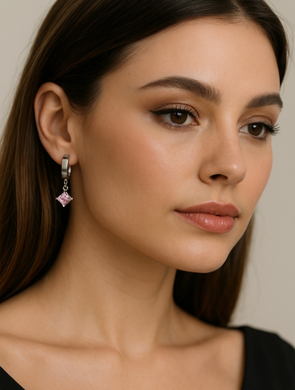 Pembe Kare Kristal Sallantılı Çelik Halka Küpe