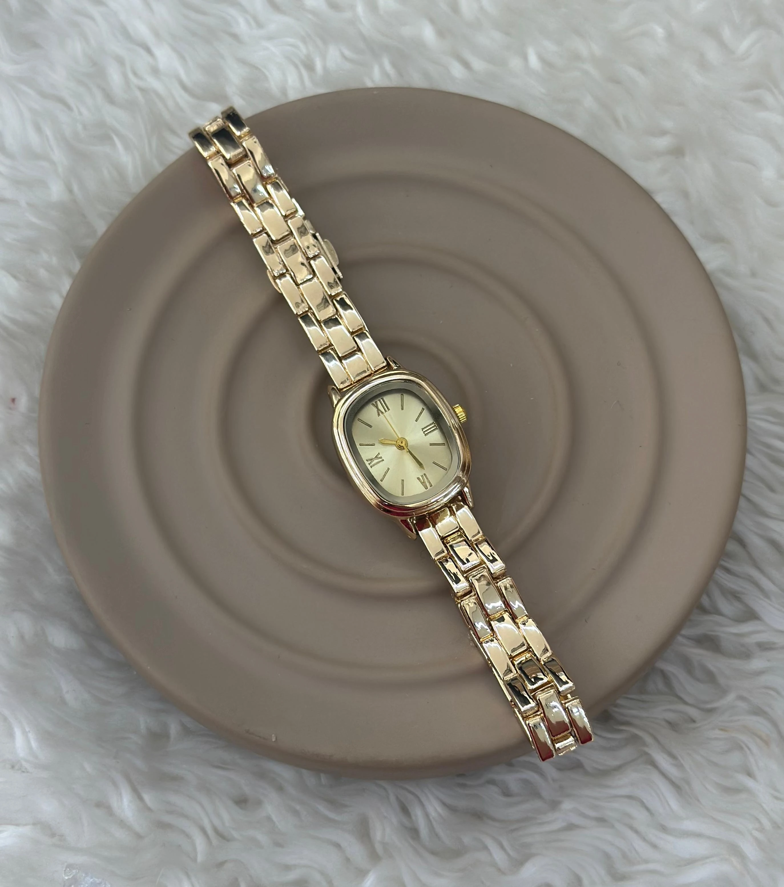 : OVAL BİLEZİK KORDON SAATİ ⚜️