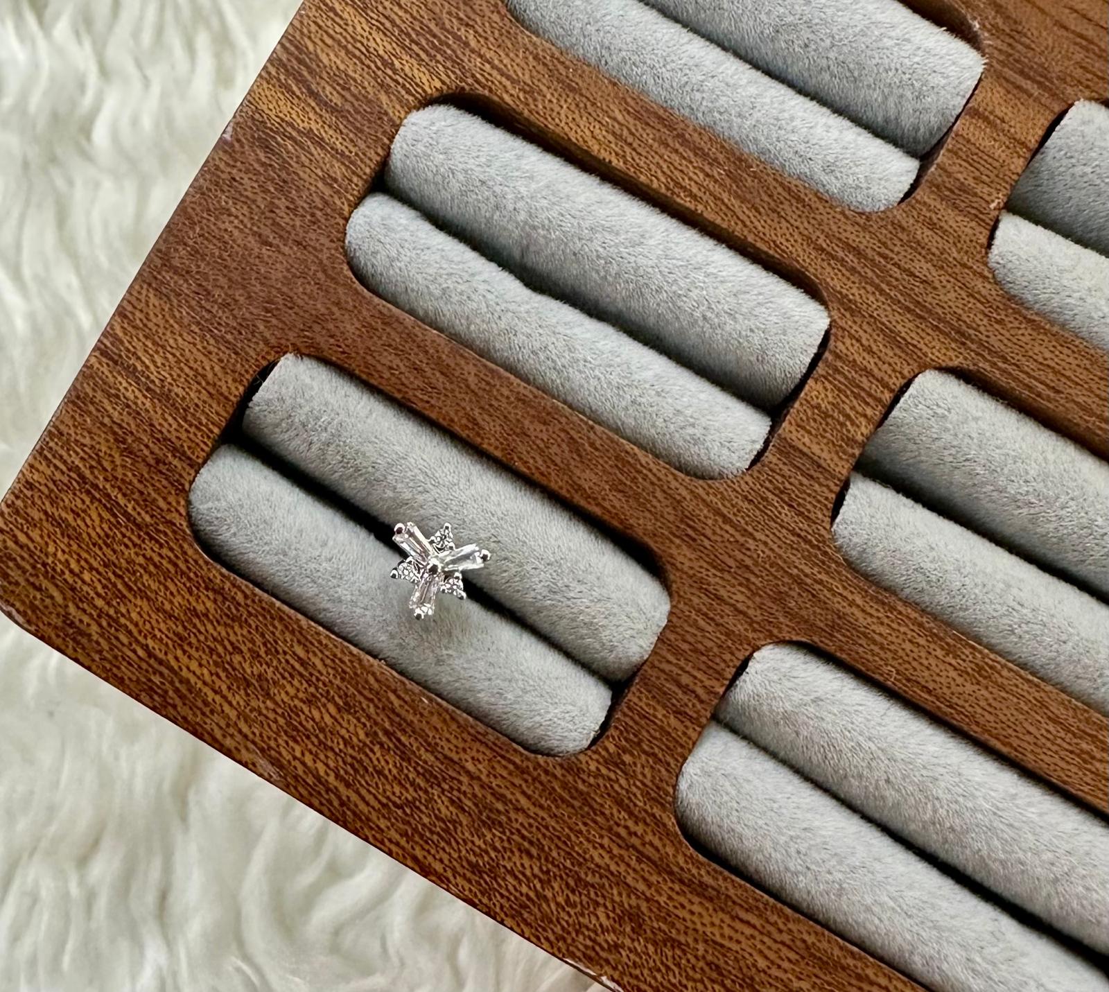  Evrensel İhtişam Piercing