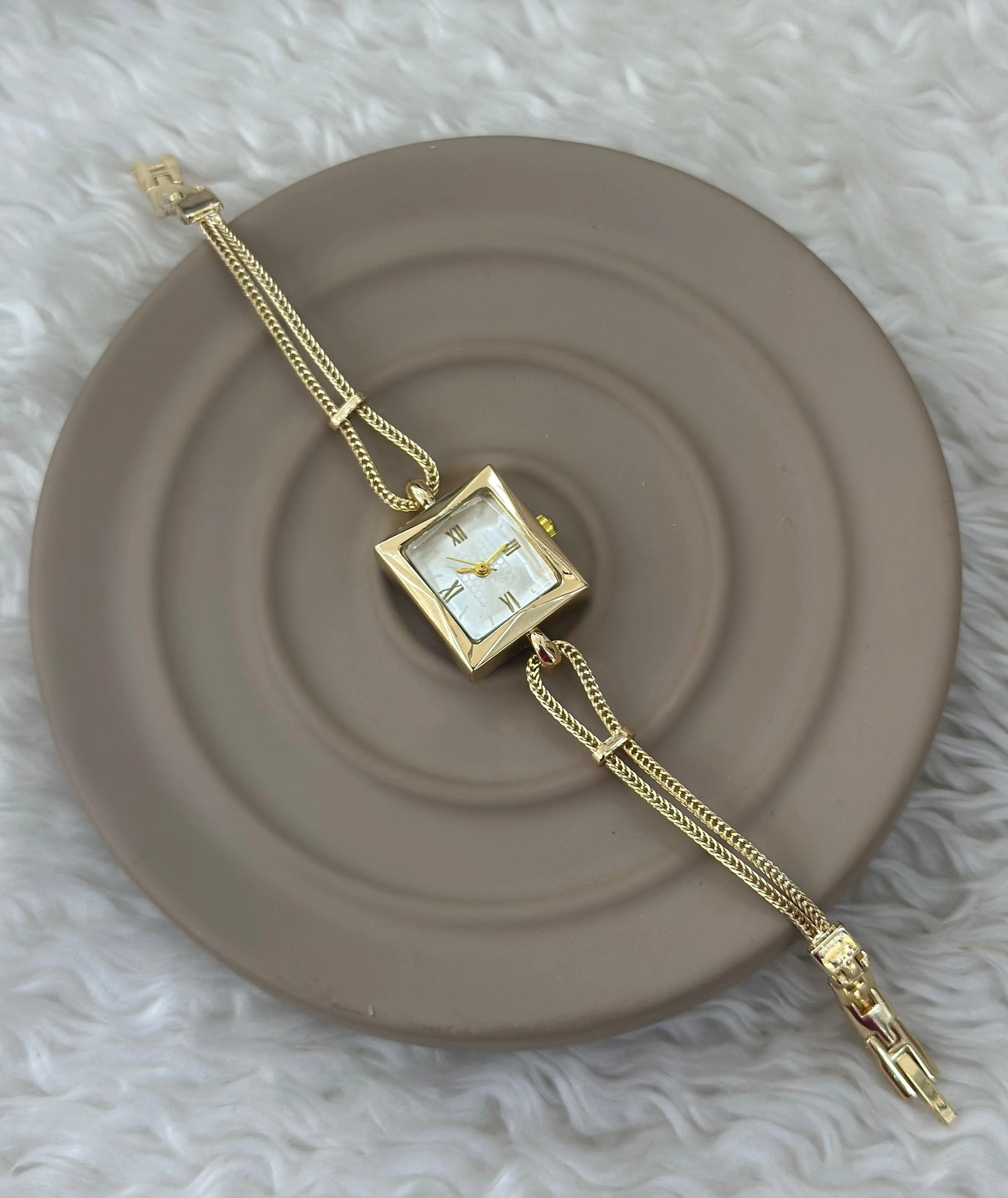  DÖRTGEN İNCİ IŞILTILI BİLEKLİK SAAT ⚜️