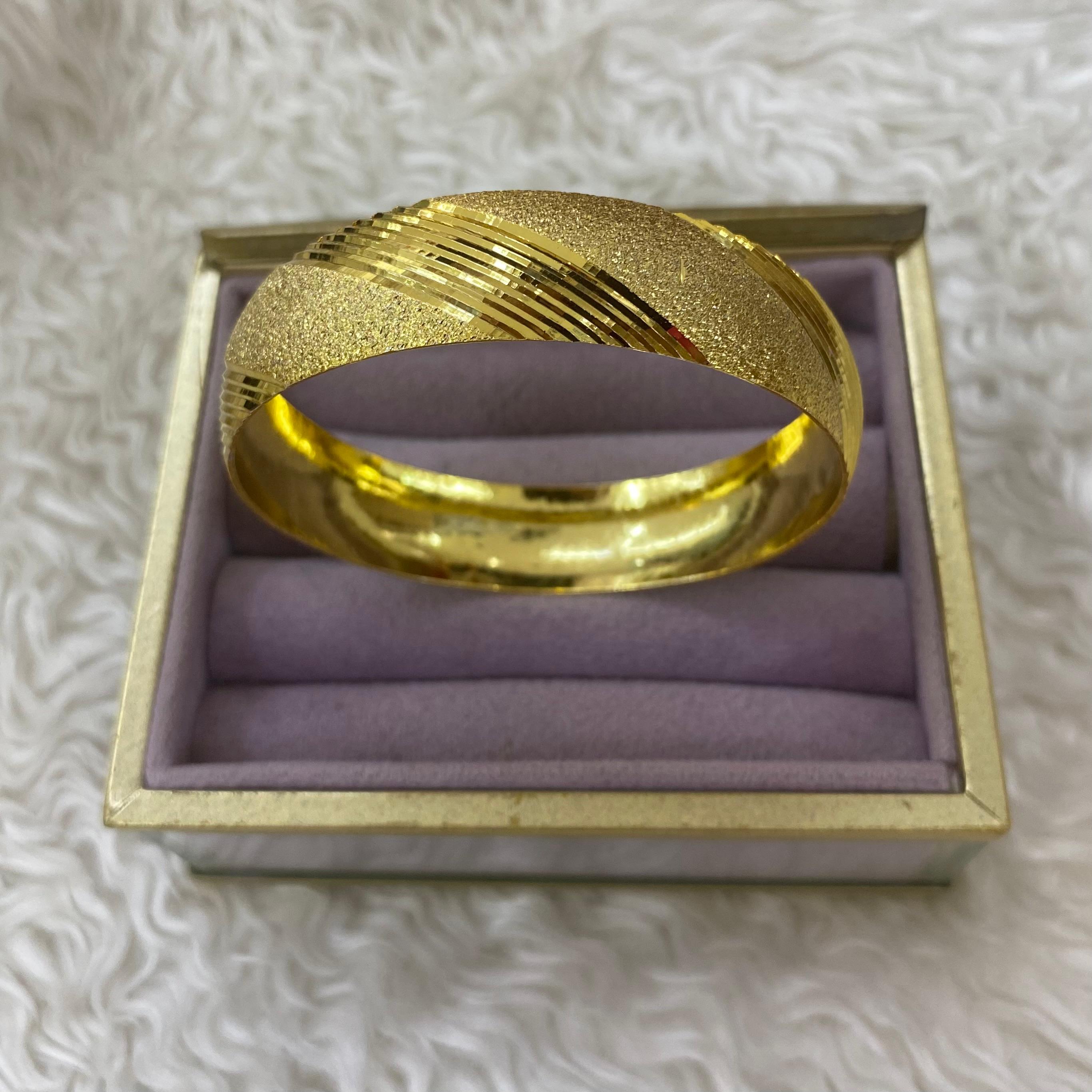 "Spiral Işıltı" Kumlu Yüzey Kelepçe Bilezik (60mm)