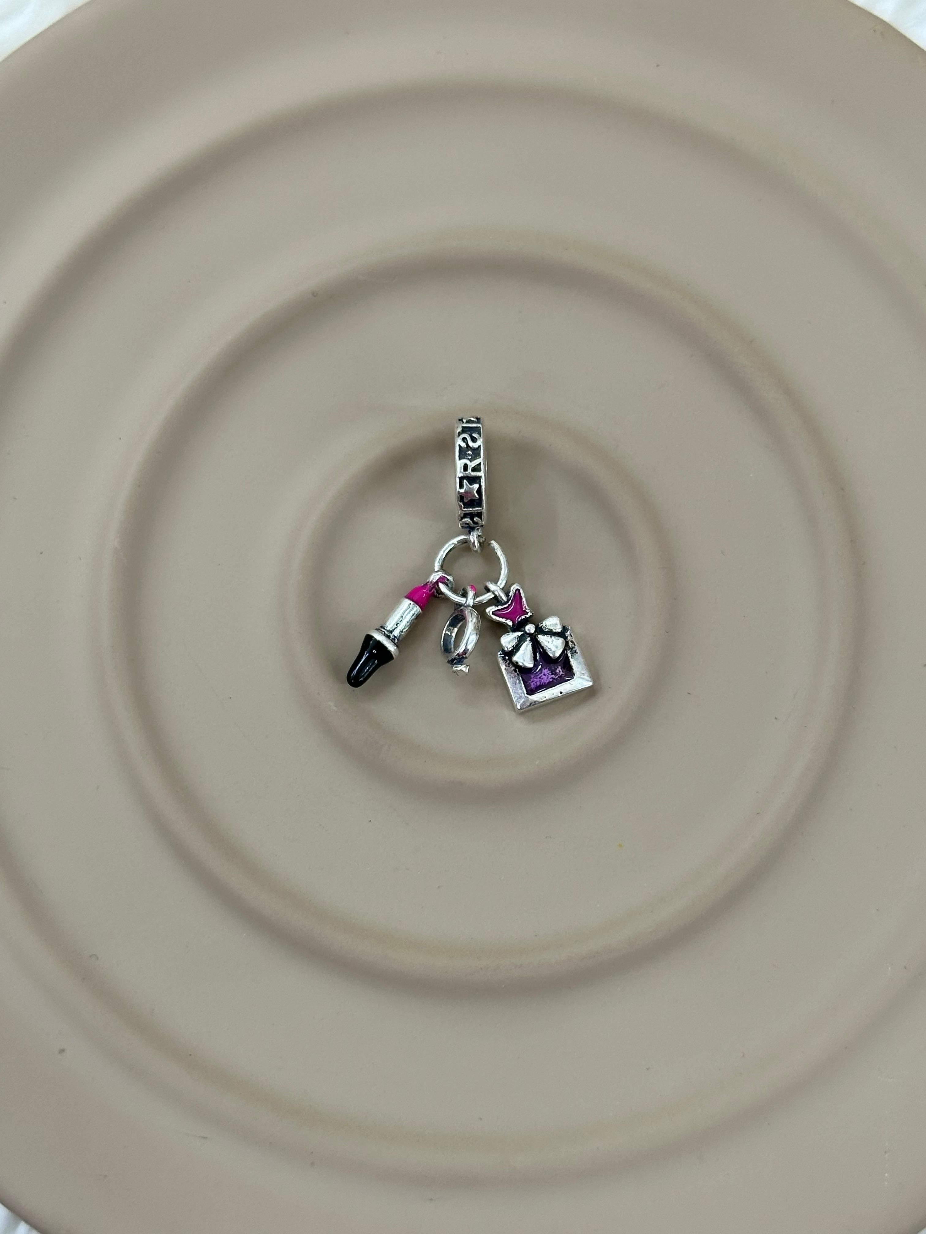 Ruj & Hediye Kutusu Kombin Charm
