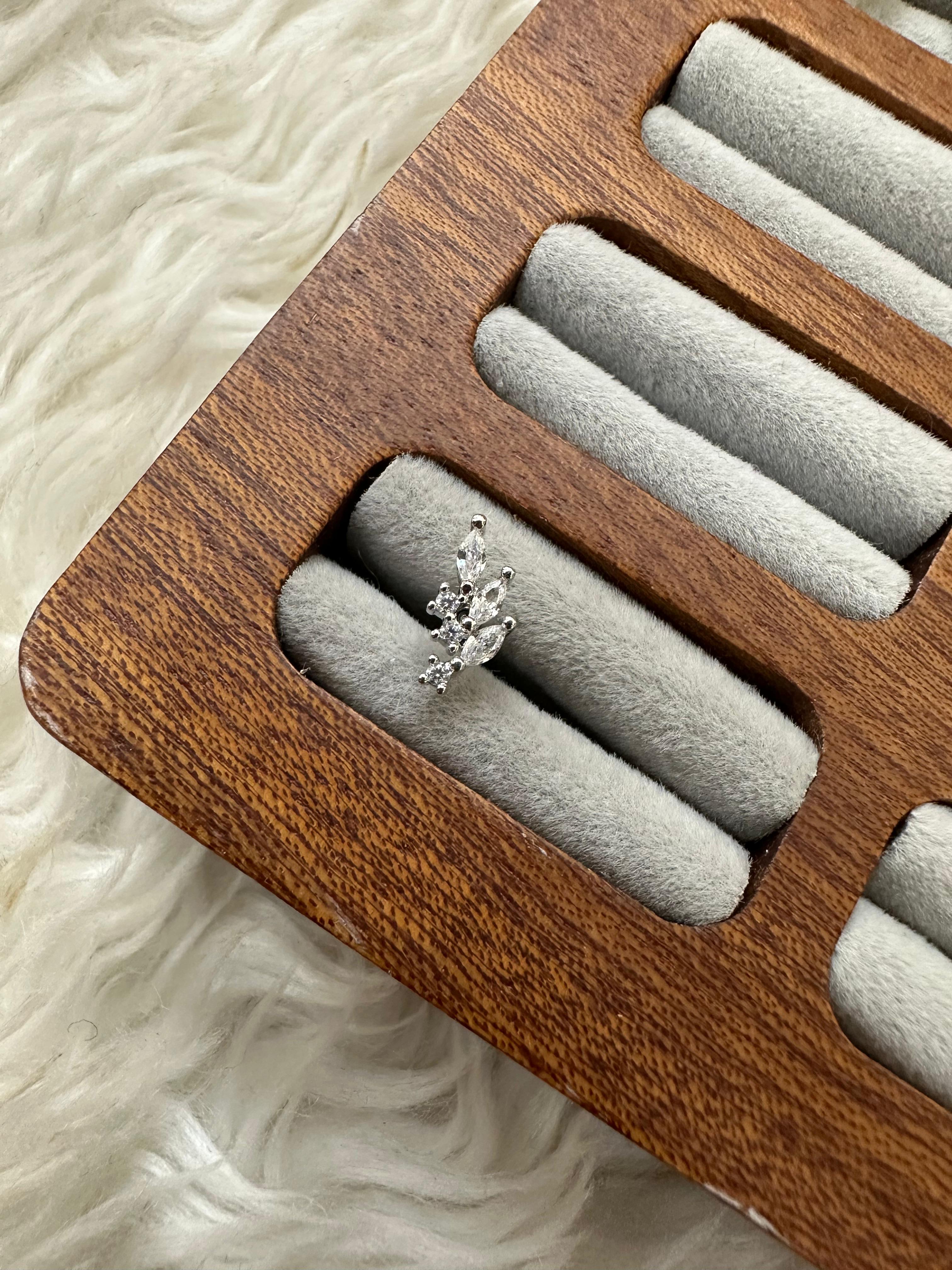 ✨ DOĞANIN ZARAFETİ: YAPRAK ŞEKLİNDE PIERCING ✨🍃