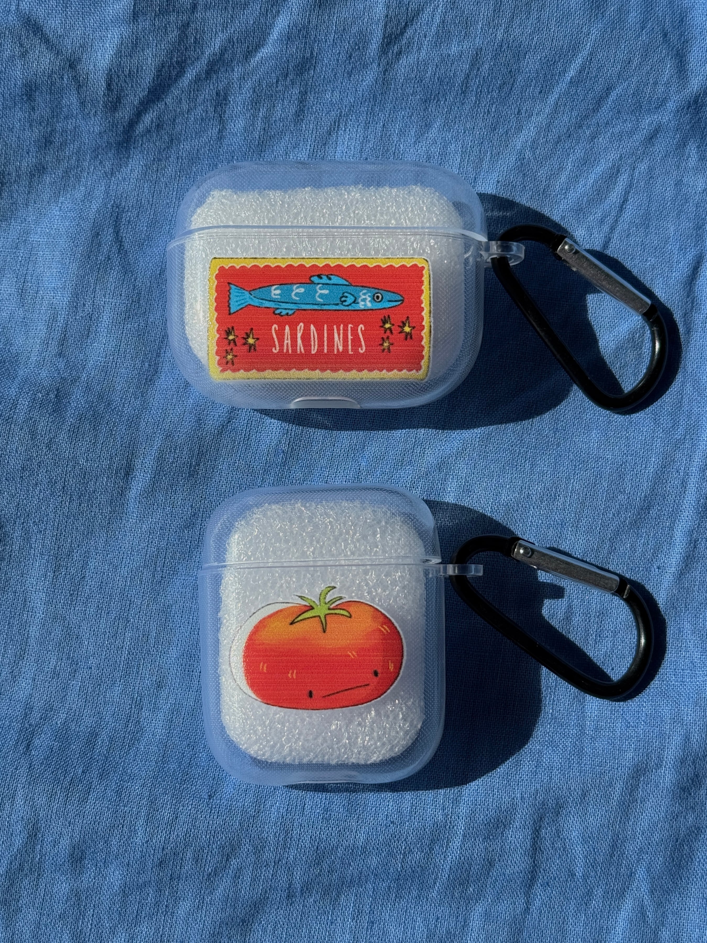 light0 x pêche airpods case