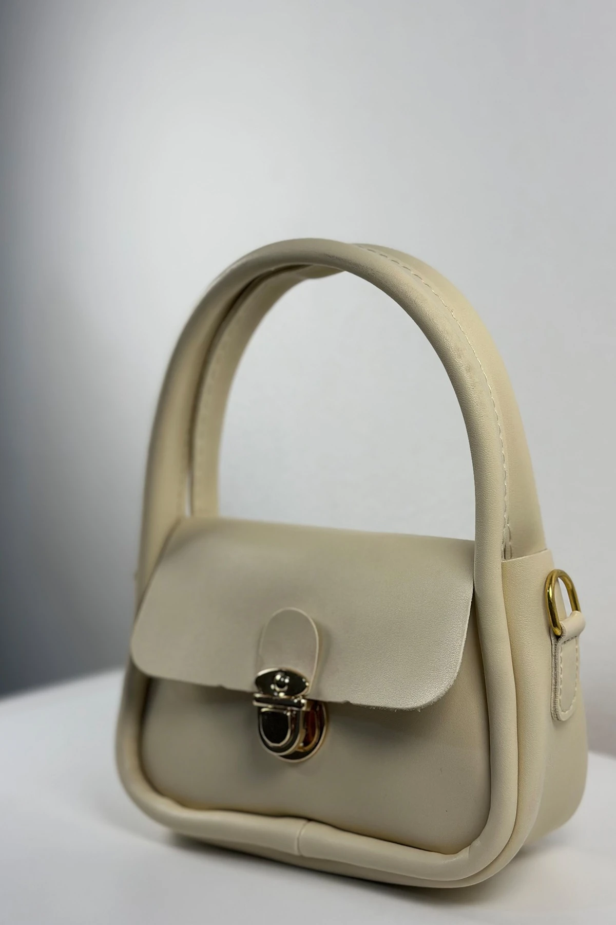 Saphira Arcana Kilit Detaylı El ve Omuz Çantası