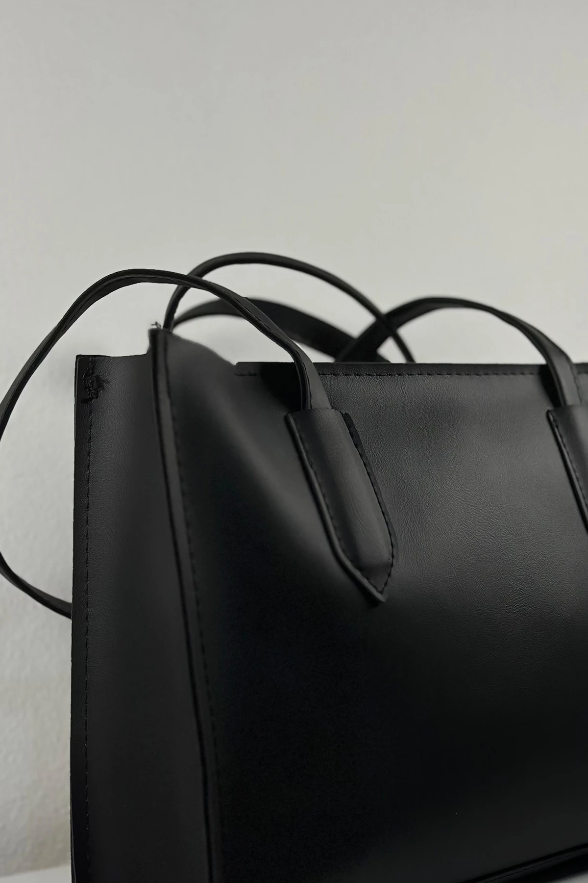 Bellarose Elite Büyük Boy Siyah Askılı Kadın El Kol ve Omuz Çantası