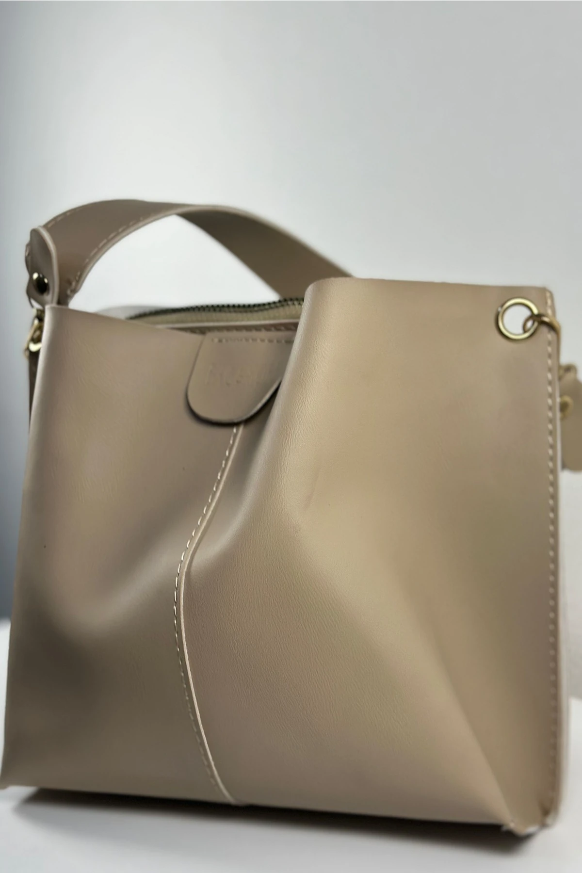 Virella Signature Krem Üç Bölmeli Askılı Kadın El Kol ve Omuz Çantası