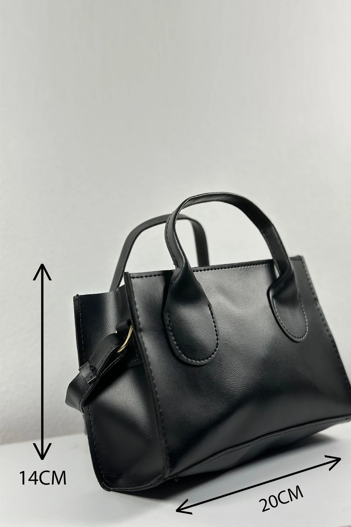 Alvara Belle Siyah Fermuarlı Tek Bölmeli Askılı Kadın El Kol ve Omuz Çantası