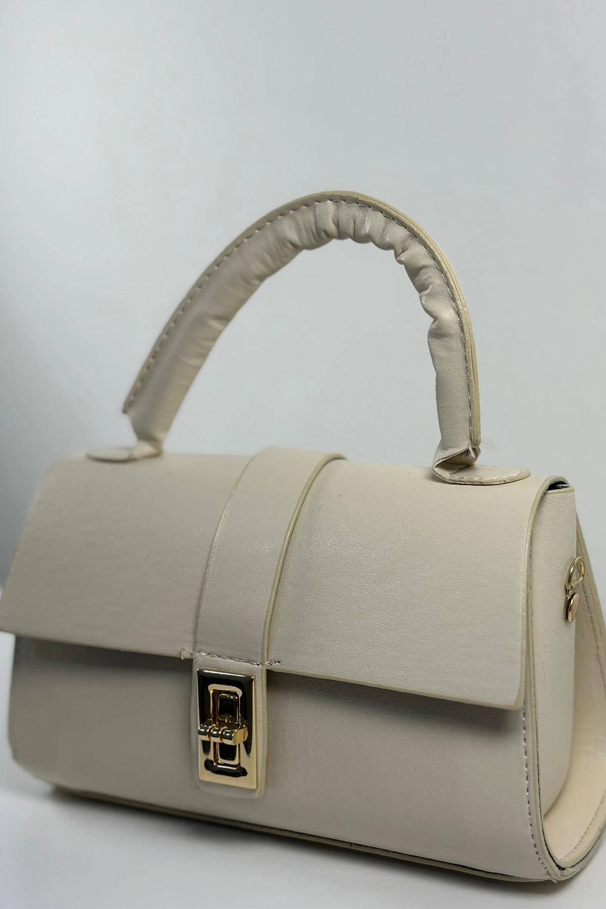 Solencia D'Oro Krem Kilit Detaylı Kadın El Kol ve Omuz Çantası