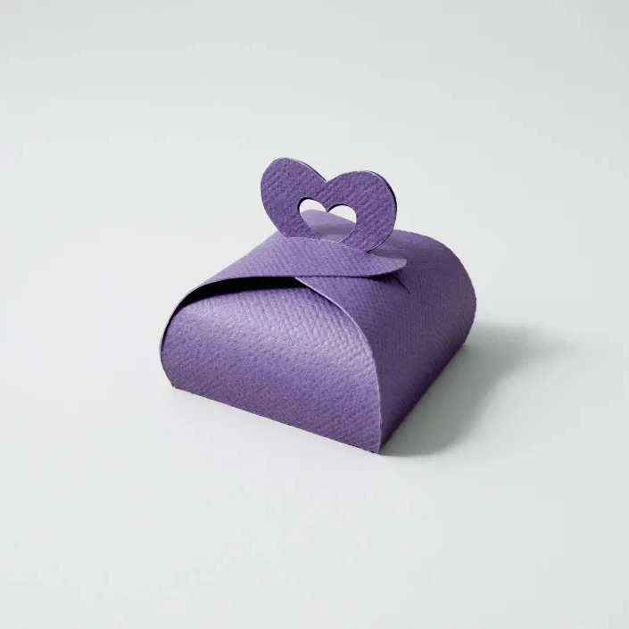 Kalp Detaylı Mor Kutu