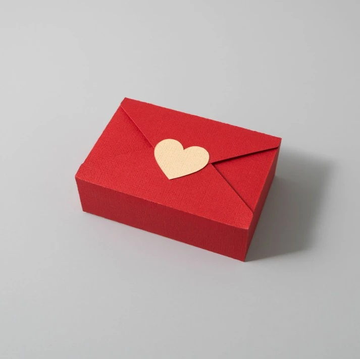 Kırmızı Kalp Kutu