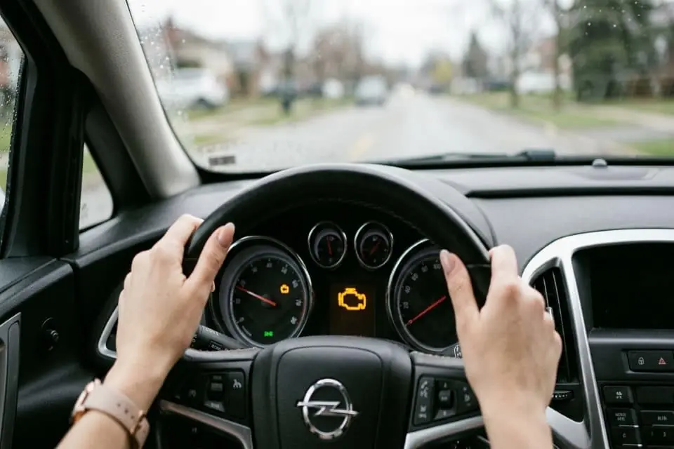 Opel Astra J Kasa Motor Arıza Lambası Neden Yanar?