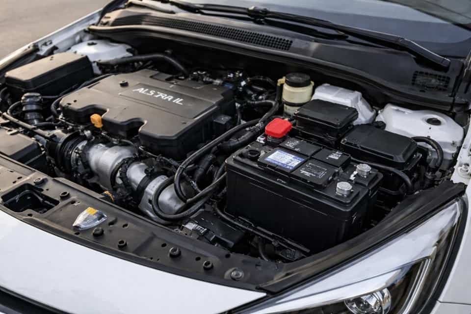 Opel Astra J 1.6 Akü Kaç Amper