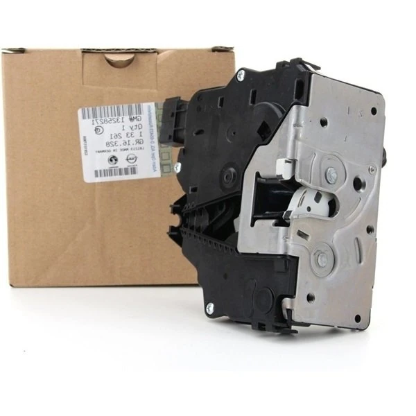 opel-corsa-d-sag-on-kapi-kilidi-gm-marka