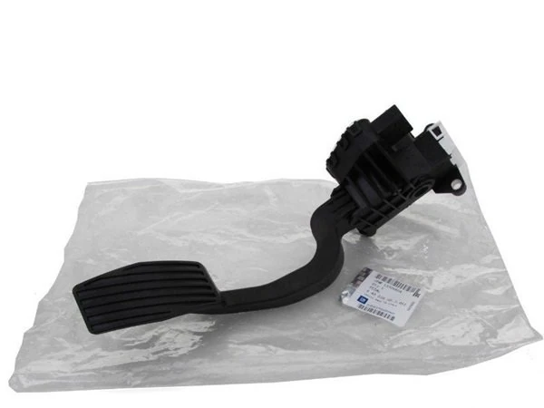 opel-corsa-d-manuel-gaz-pedali-gm-marka