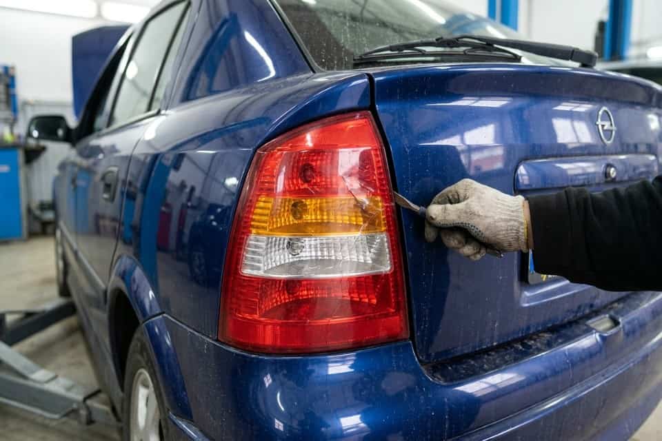 Opel Astra G Arka Stop Lambası Değişimi