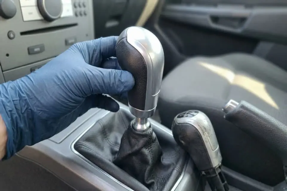Opel Astra J Vites Topuzu Değişimi