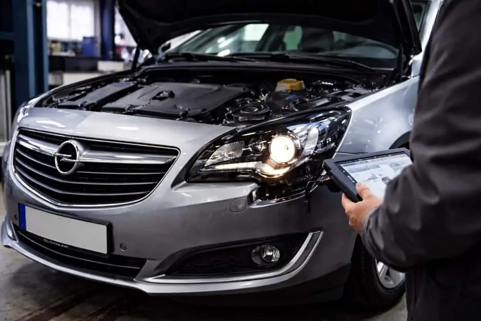 Opel Insignia AFL Far Arızası