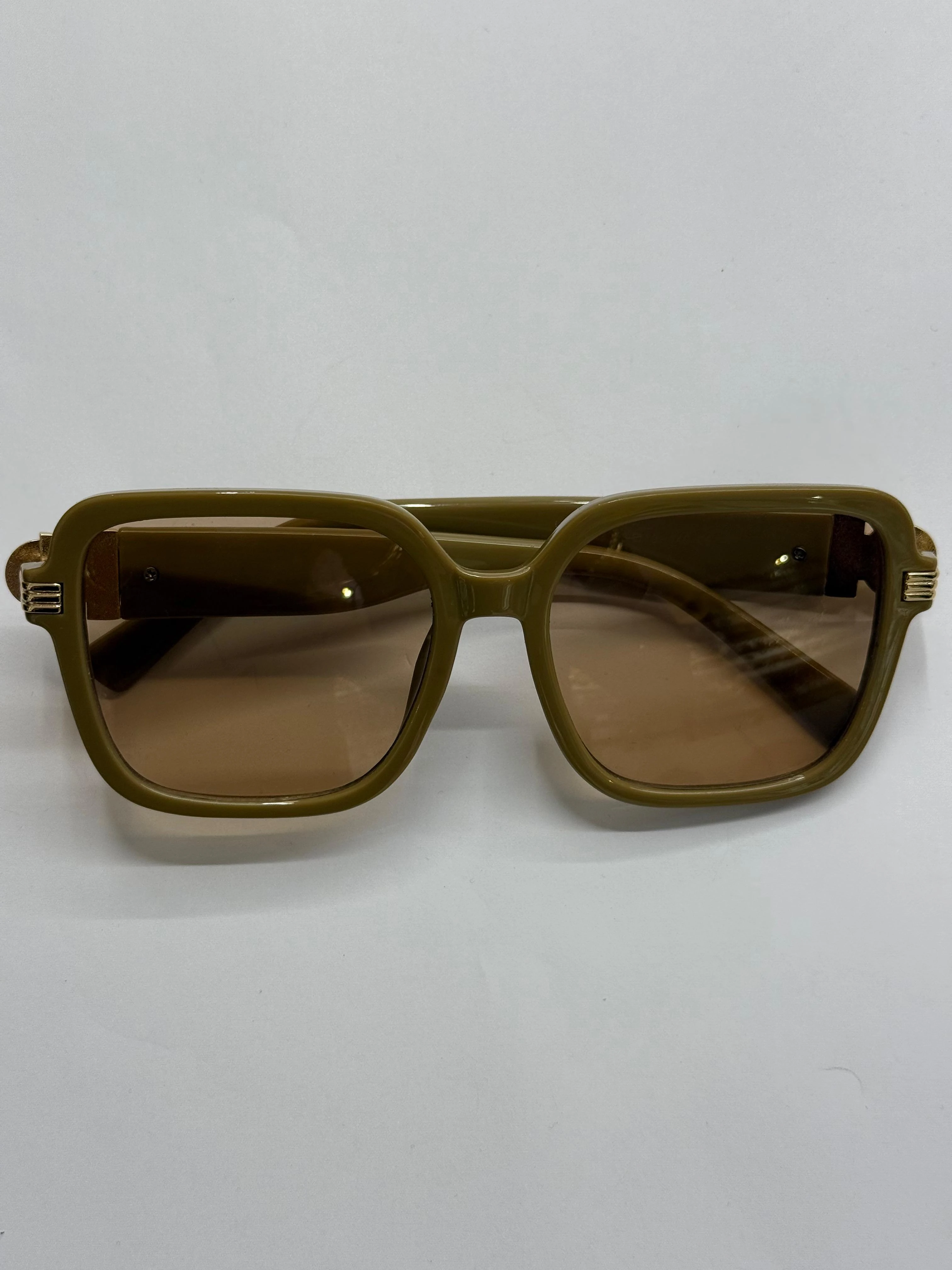 Yağ Yeşili Çerçeveli Gözlük