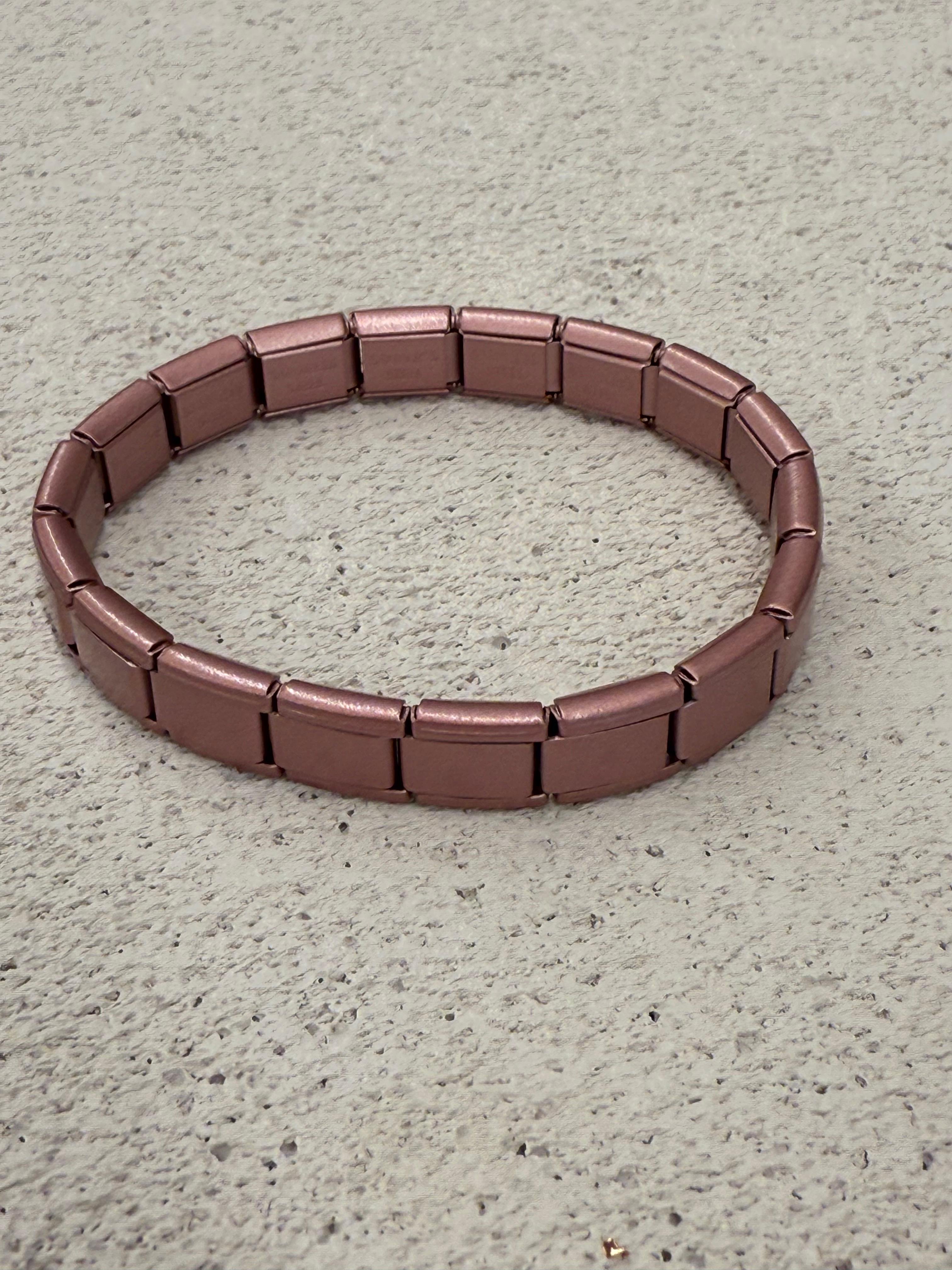 Pembe Lastikli Bileklik