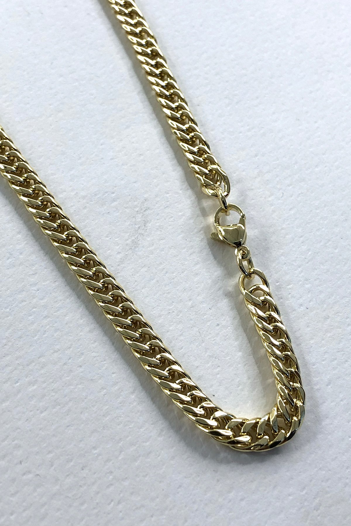 Zincir Model Gold Detaylı Kalın Kolye