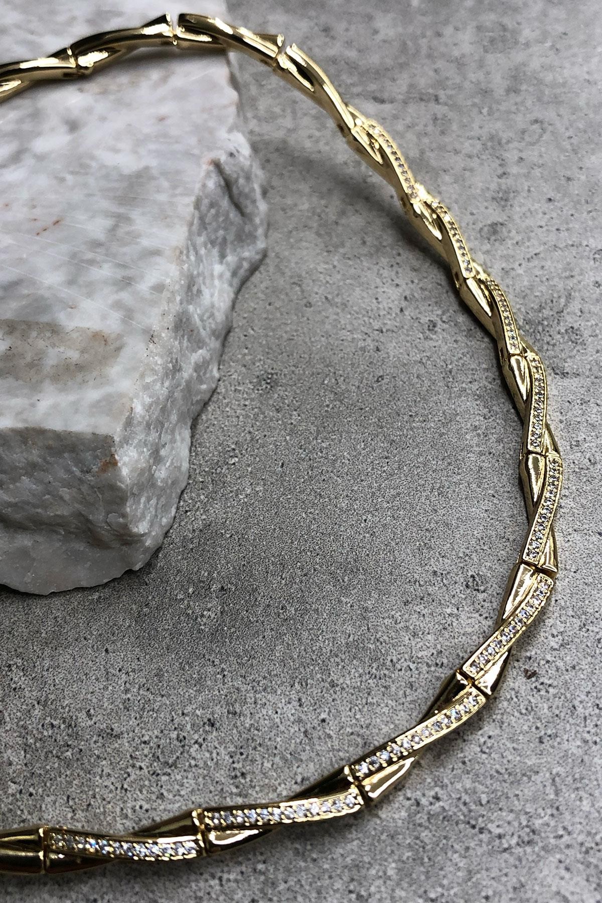 Taşlı Burgu Model Gold Detaylı Xp Kaplama Kolye