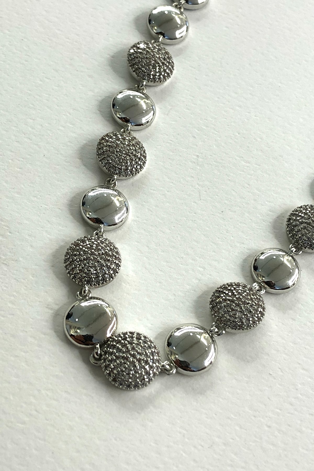 Yuvarlak Taşlı Model Silver Detaylı Zirkon Taş Kolye
