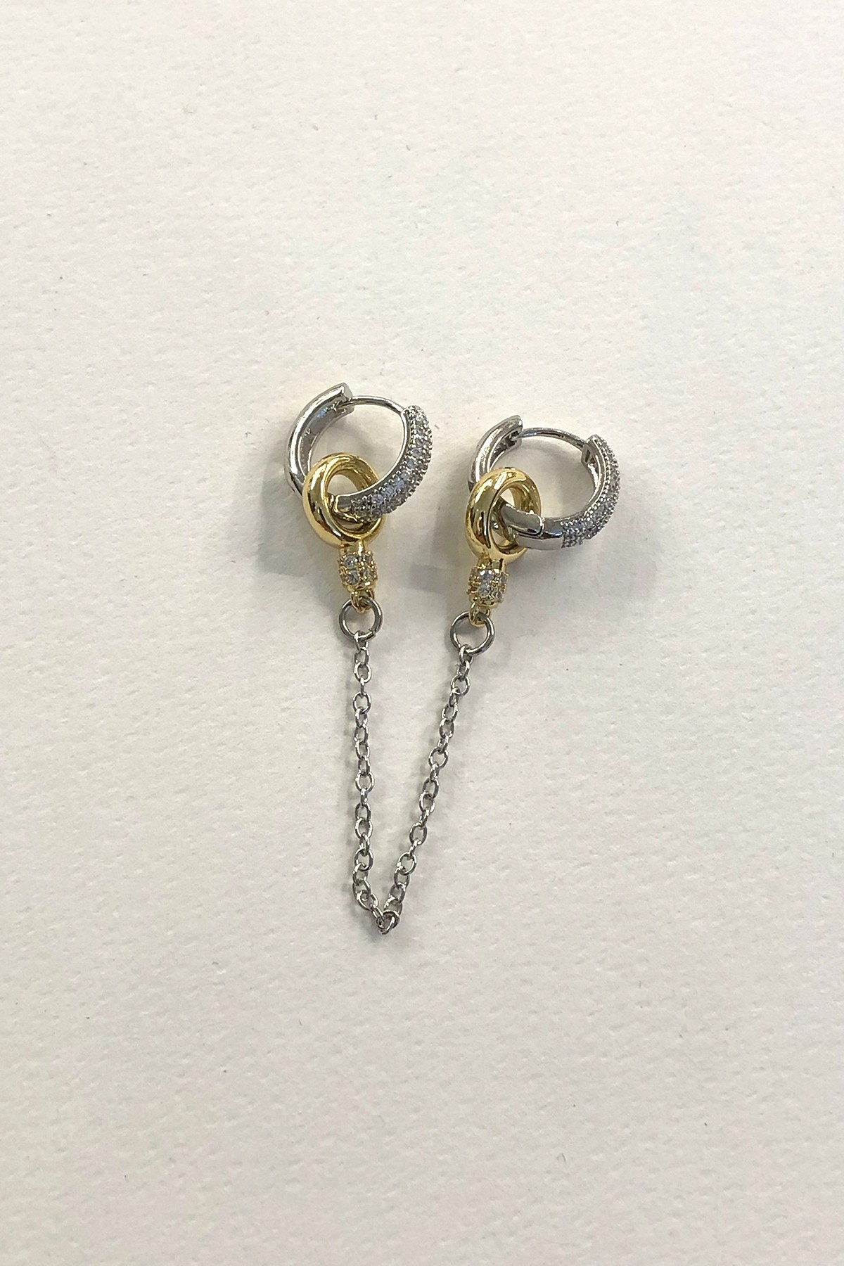 Taşlı Zincir Detaylı Silver Küpe