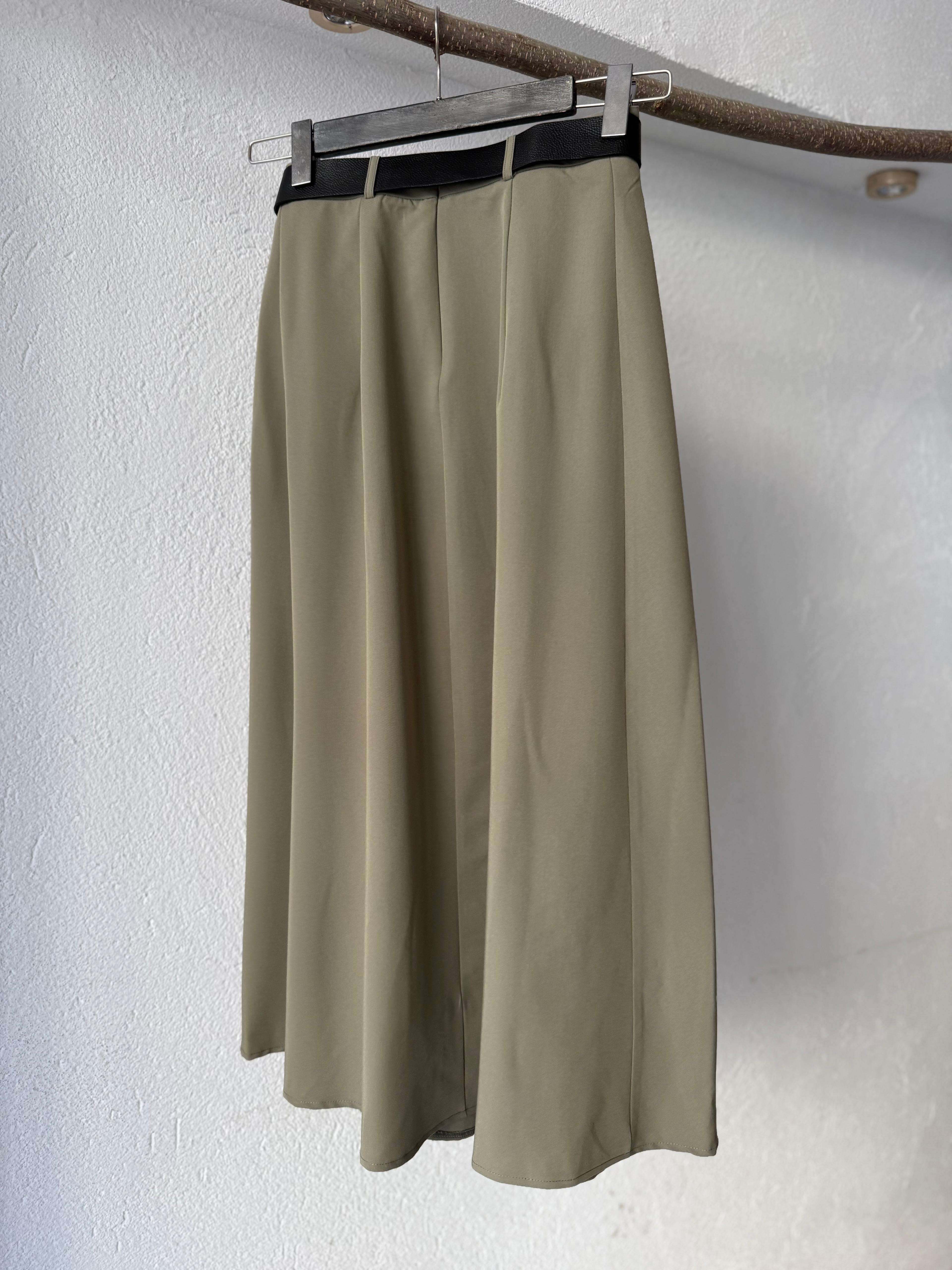 Kemer Detaylı Haki Etek