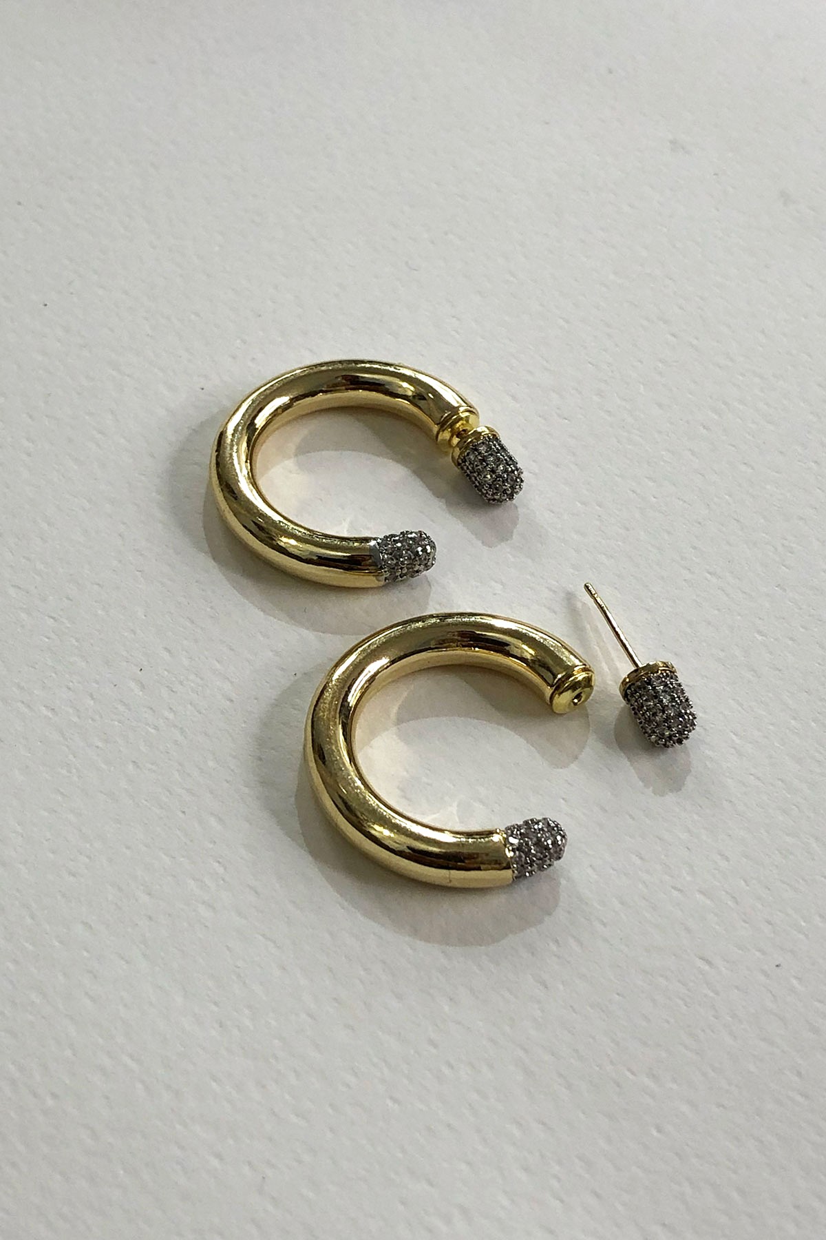 Taşlı Gold Detaylı Hayalet Küpe