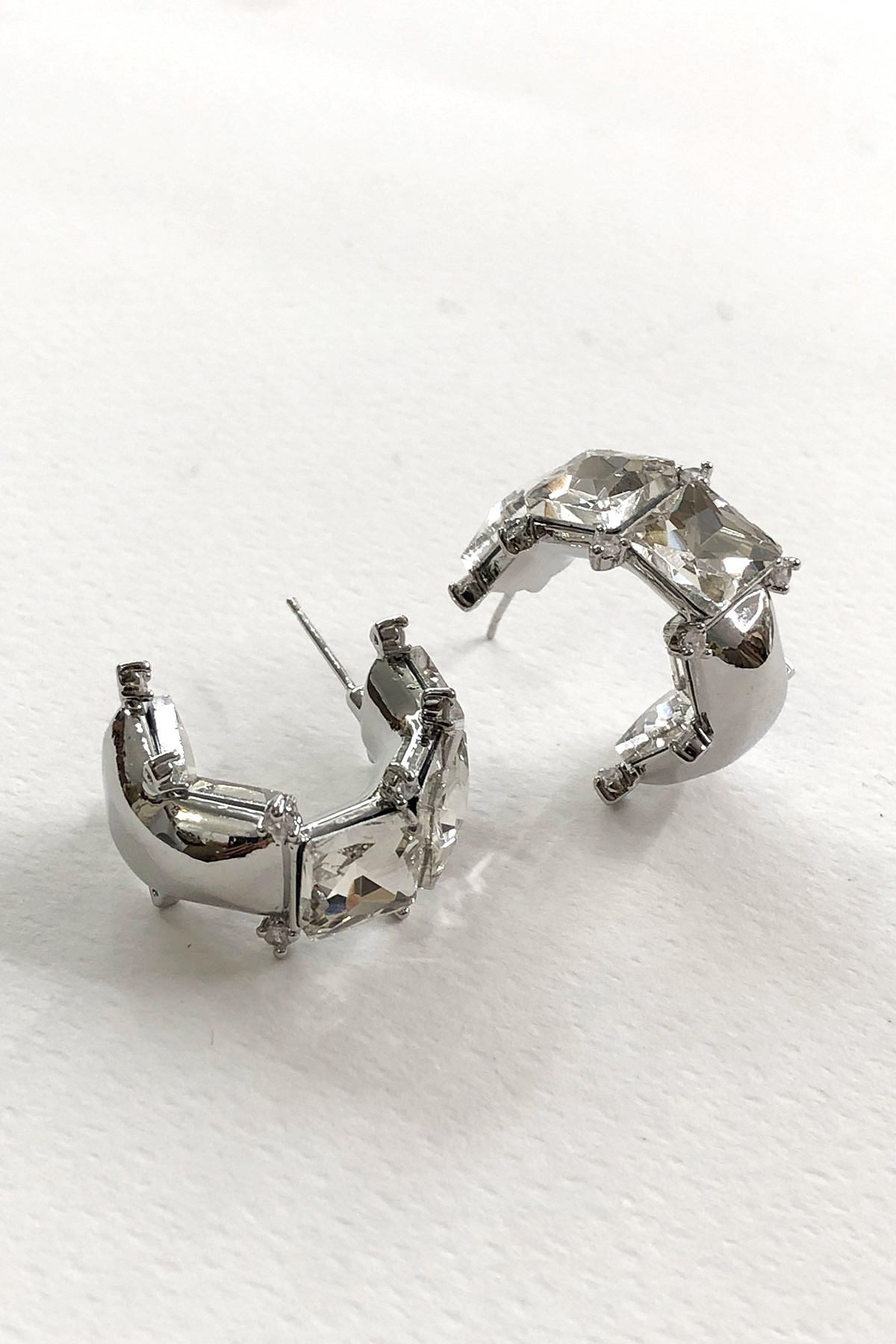 Kare Taşlı Silver Model Küpe