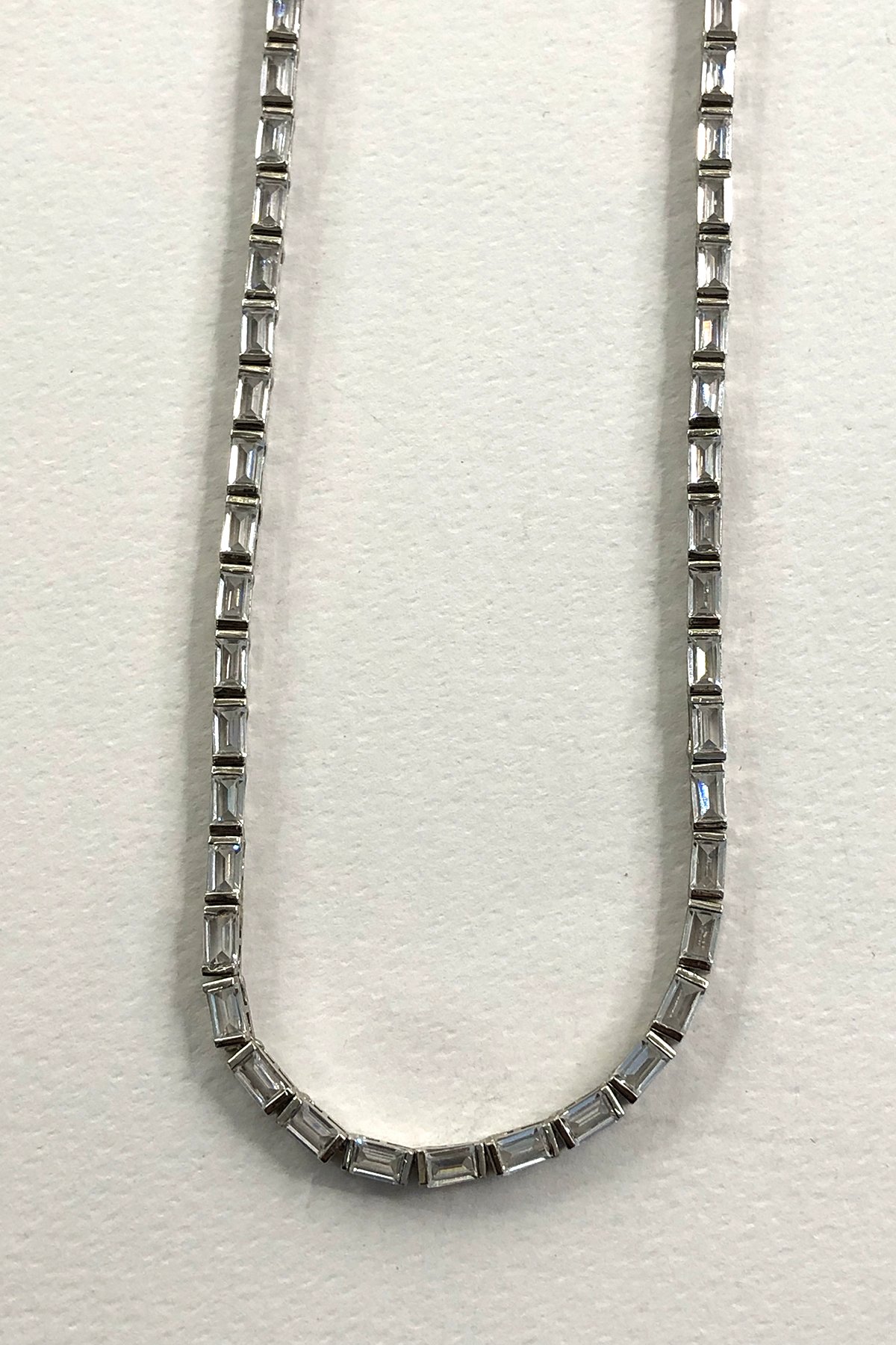 Silver Dikdörtgen Model Zirkon Taş Kolye