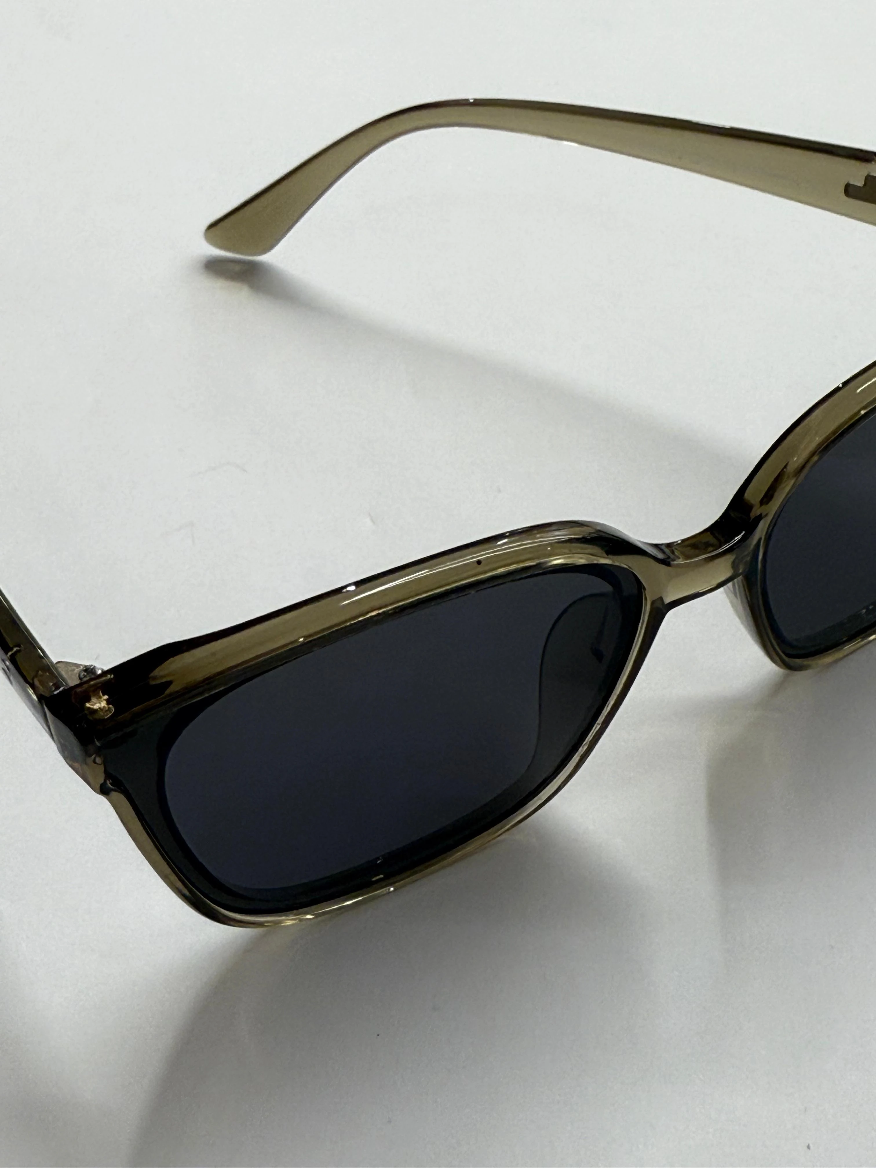 Yeşil Çerçeveli Gözlük