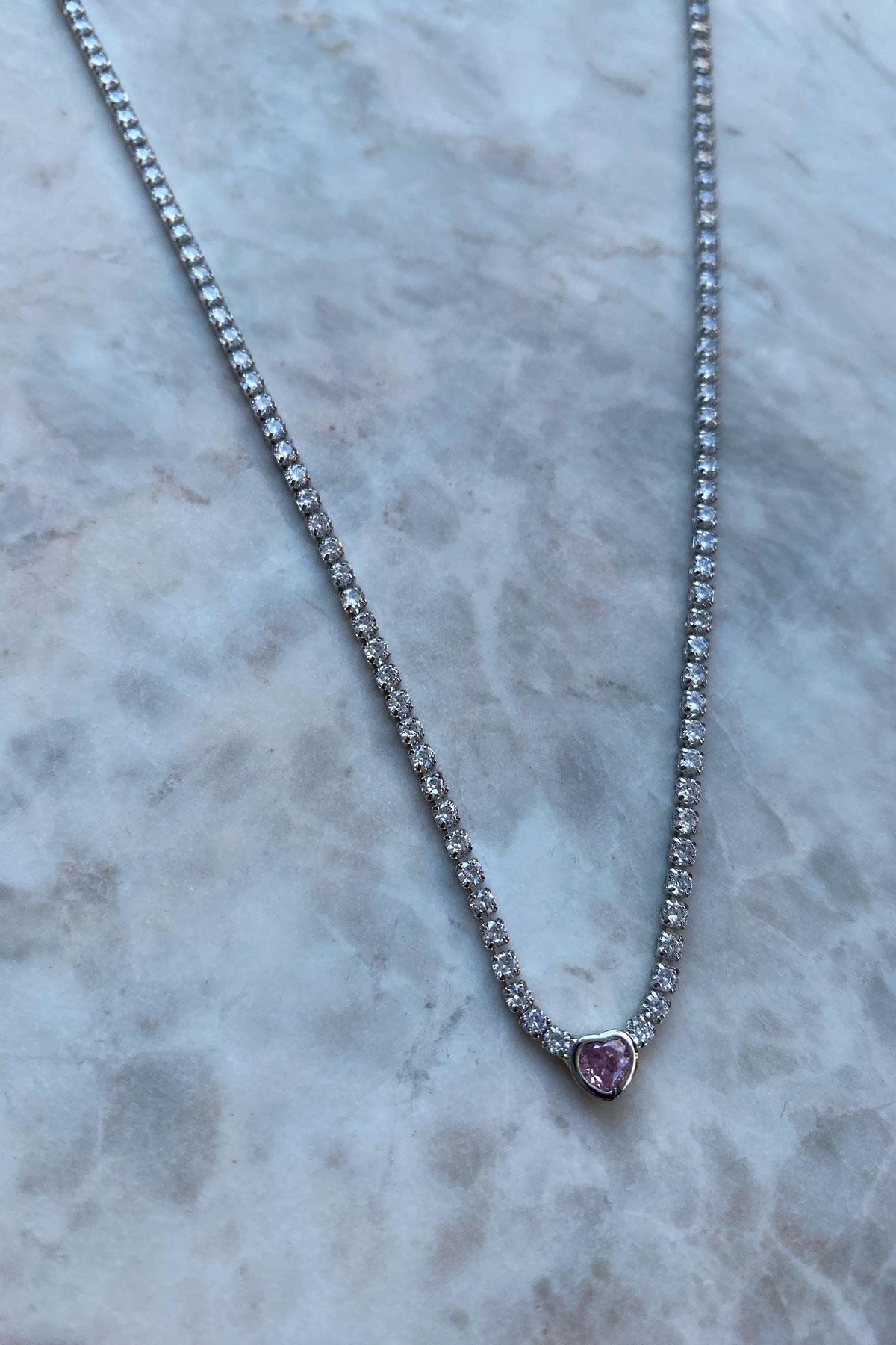 Pembe Kalp Model Zirkon Taşlı Gümüş Detaylı Kolye