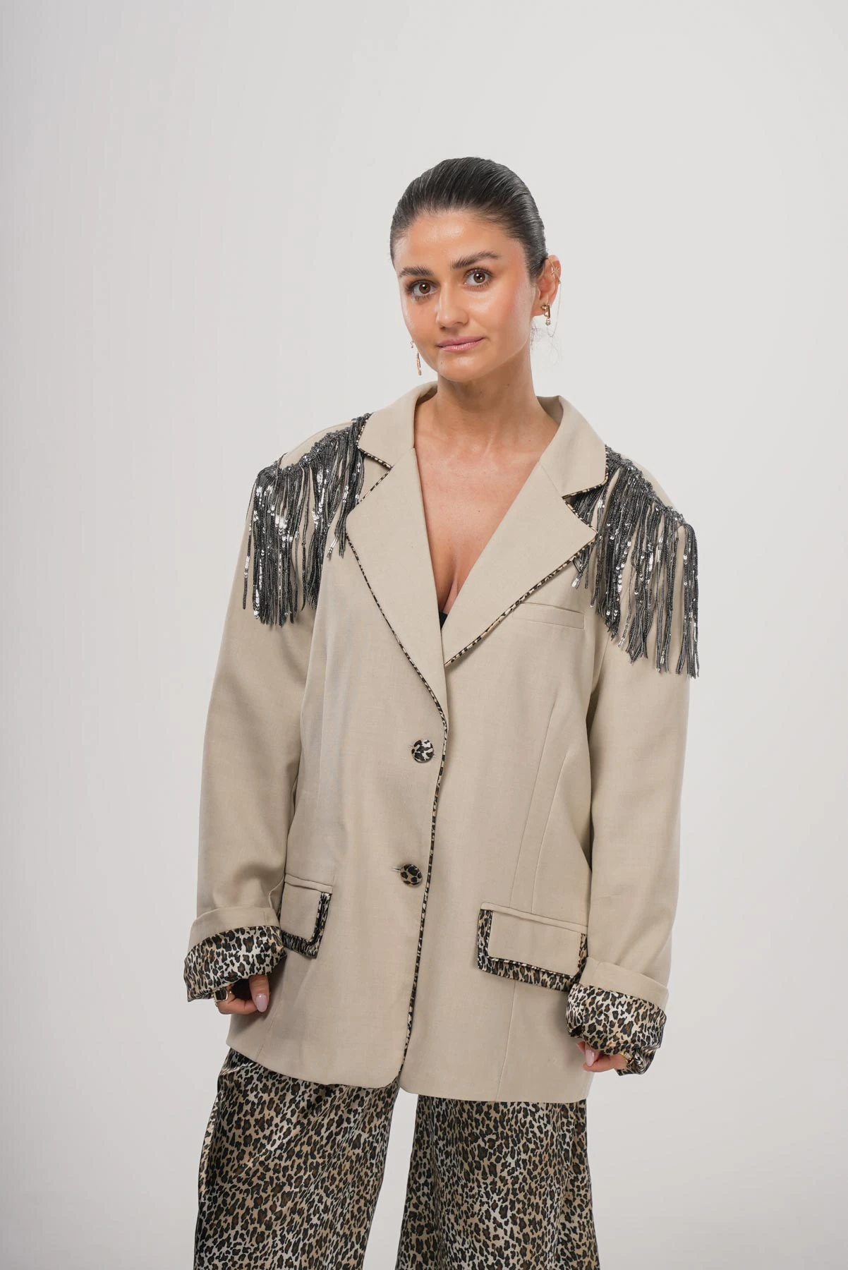 Leopar Parıltısı | Pul ve Leopar Detaylı Ceket