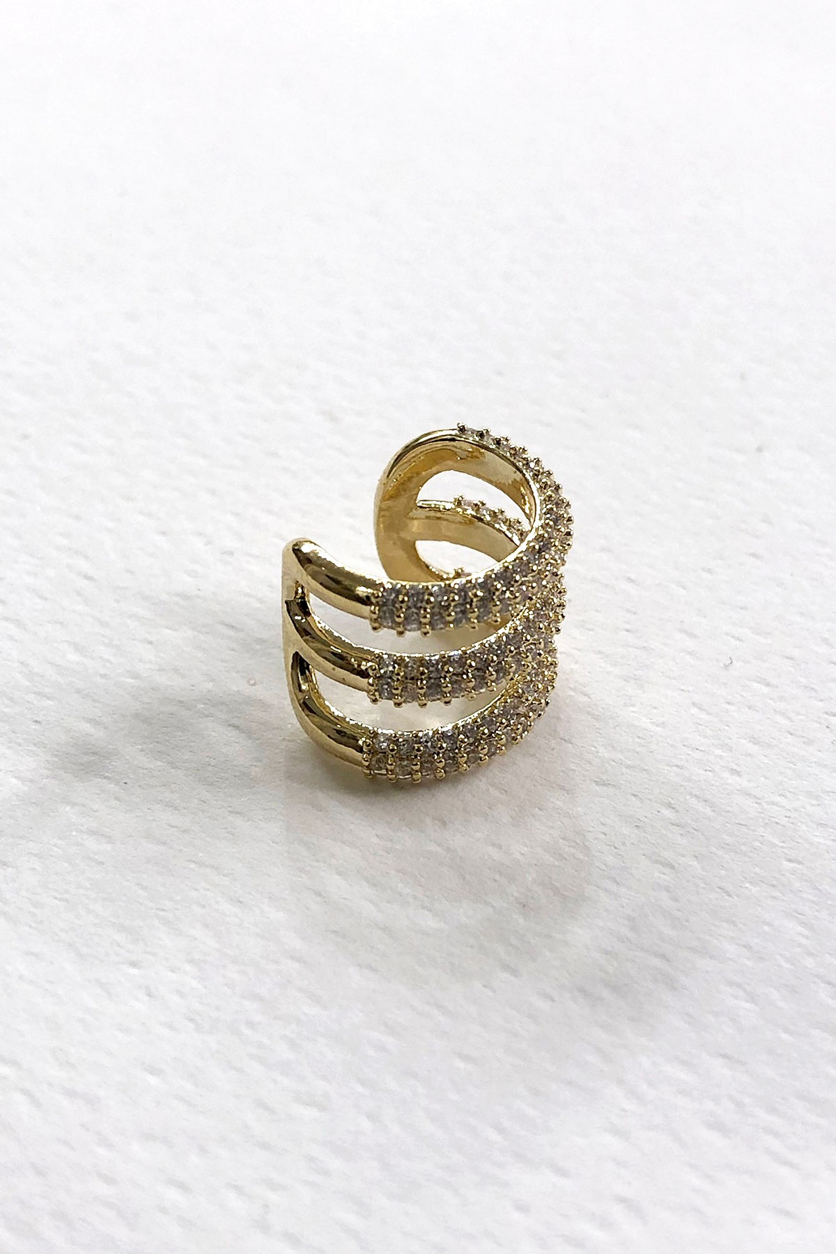 Taşlı Sıralı Gold Model Kıkırdak Küpe